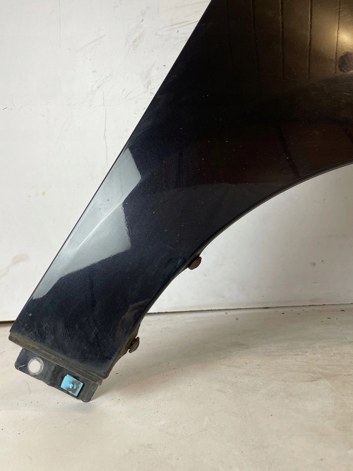 fender front front right Hyundai IX35 black