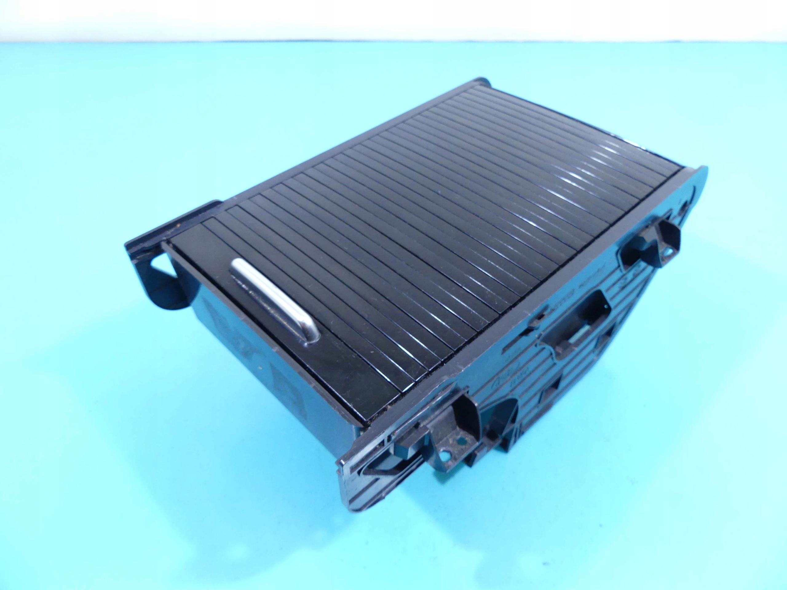 бардачок LAND ROVER Discovery спорт 14- L550 европа