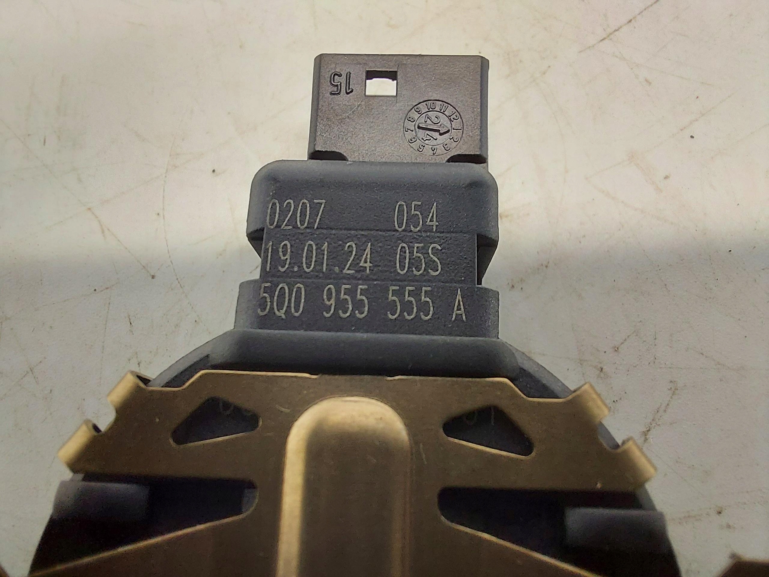 VW Multivan 7T0 T7 2023r sensor rain windows front czolowej 5q0955555a