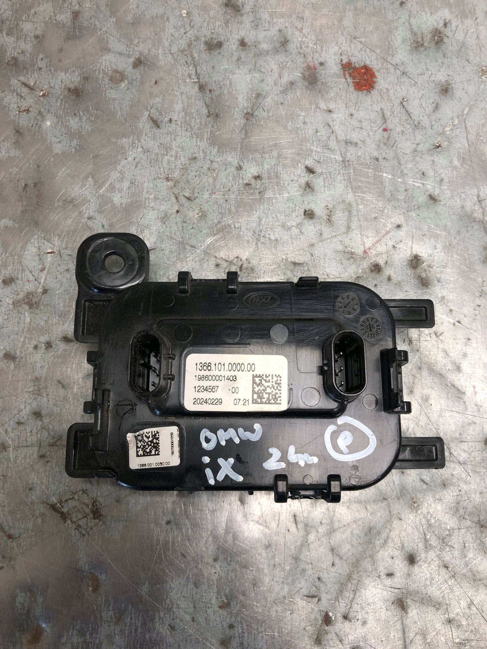 RADAR snímač SENSOR BMW iX 13660010110