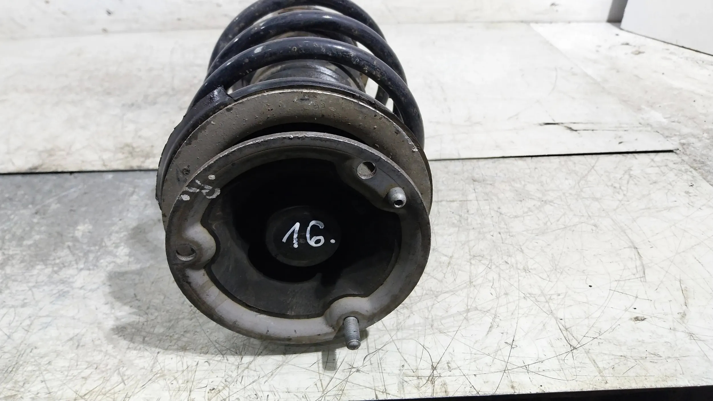 STOSSDÄMPFER VORNE RECHTS 6772922 BMW E90 E91 E92 2.0D