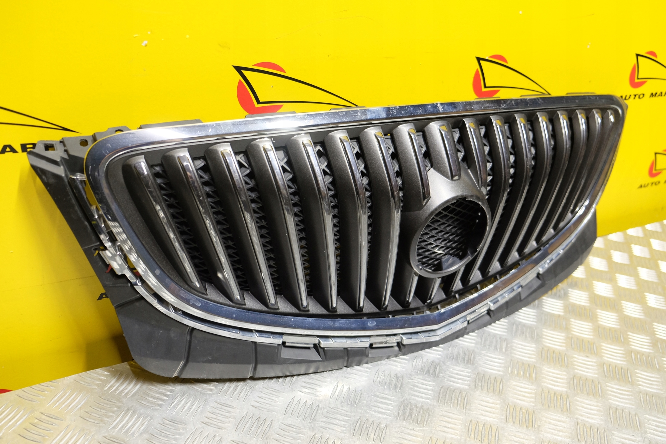 BUICK VERANO 2012-2017 GRILL ATRAPA PRZÓD USA Producent części Buick OE