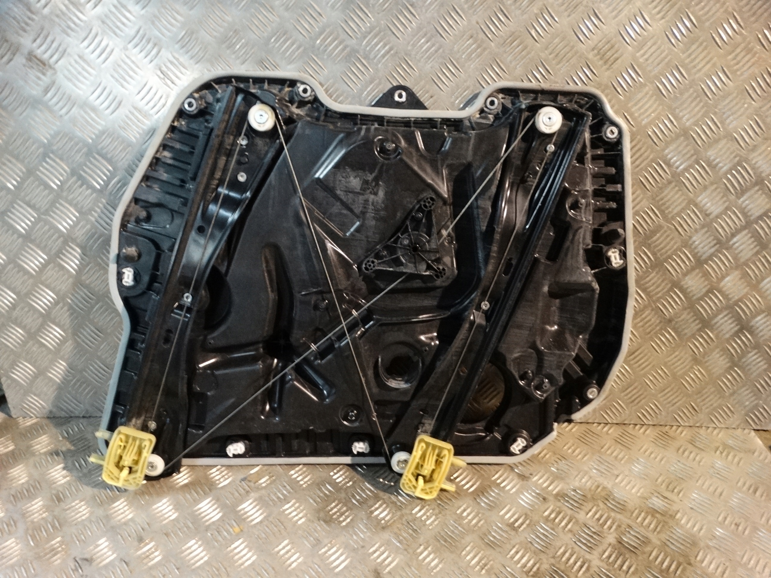 frame window regulator door left front BMW G02 1