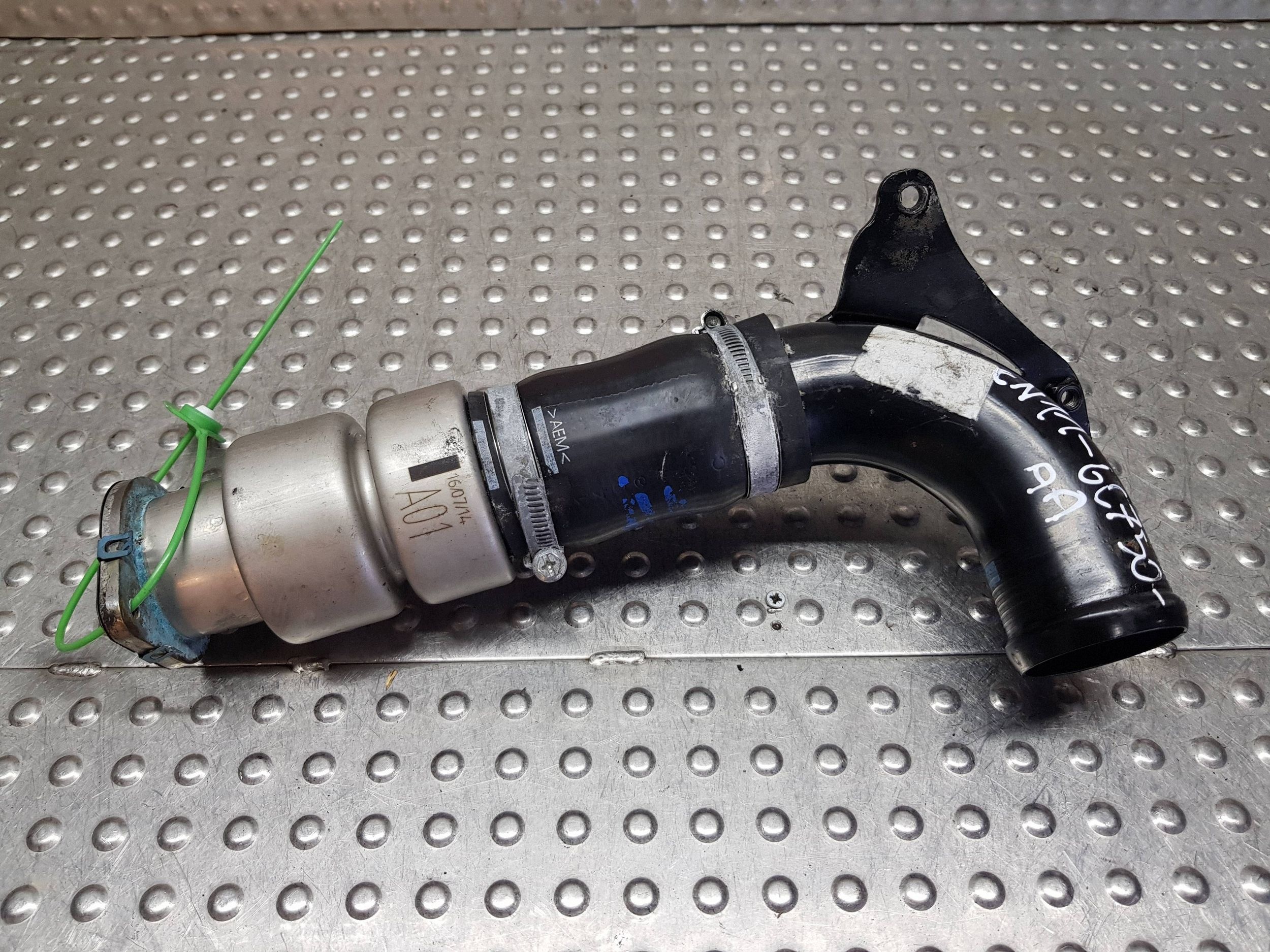 Schlauch luft CN11-6C750-AA FORD ECOSPORT 1.5 TDCI