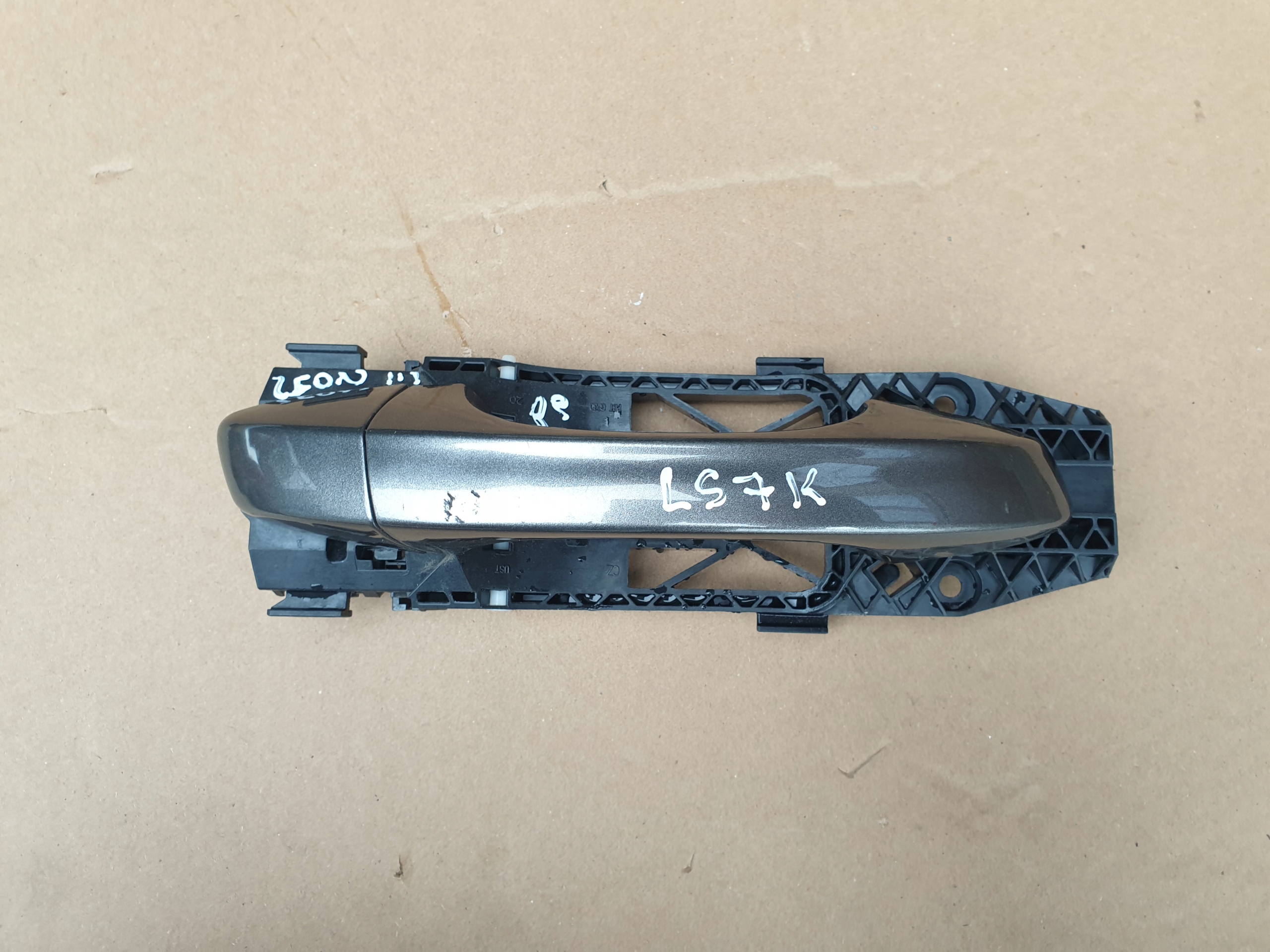 handle right front LS7K SEAT LEON III 3 5F 2013- 5N0839885H