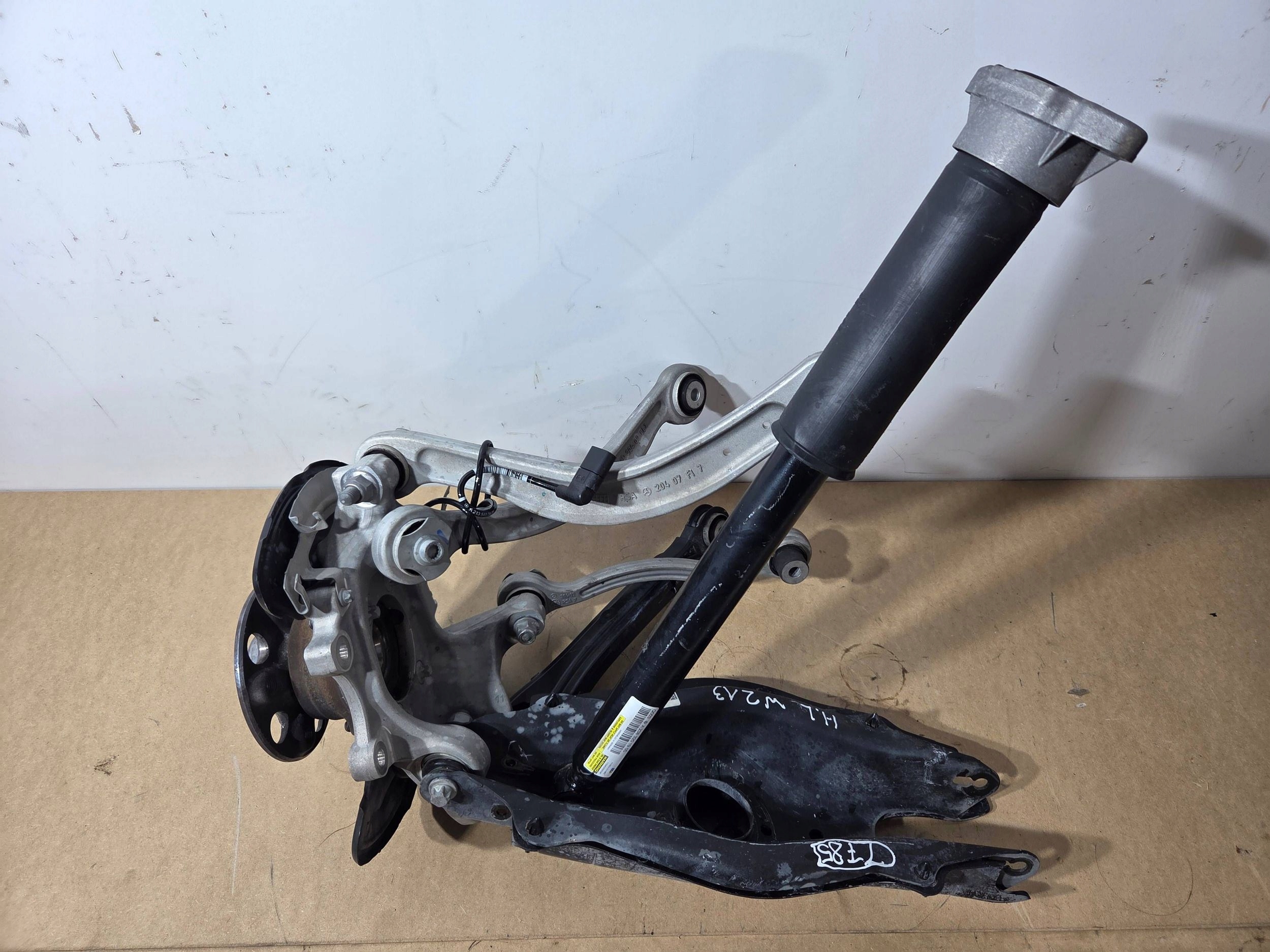 Mercedes-Benz E W213 COUPE swing rear left (Z785)