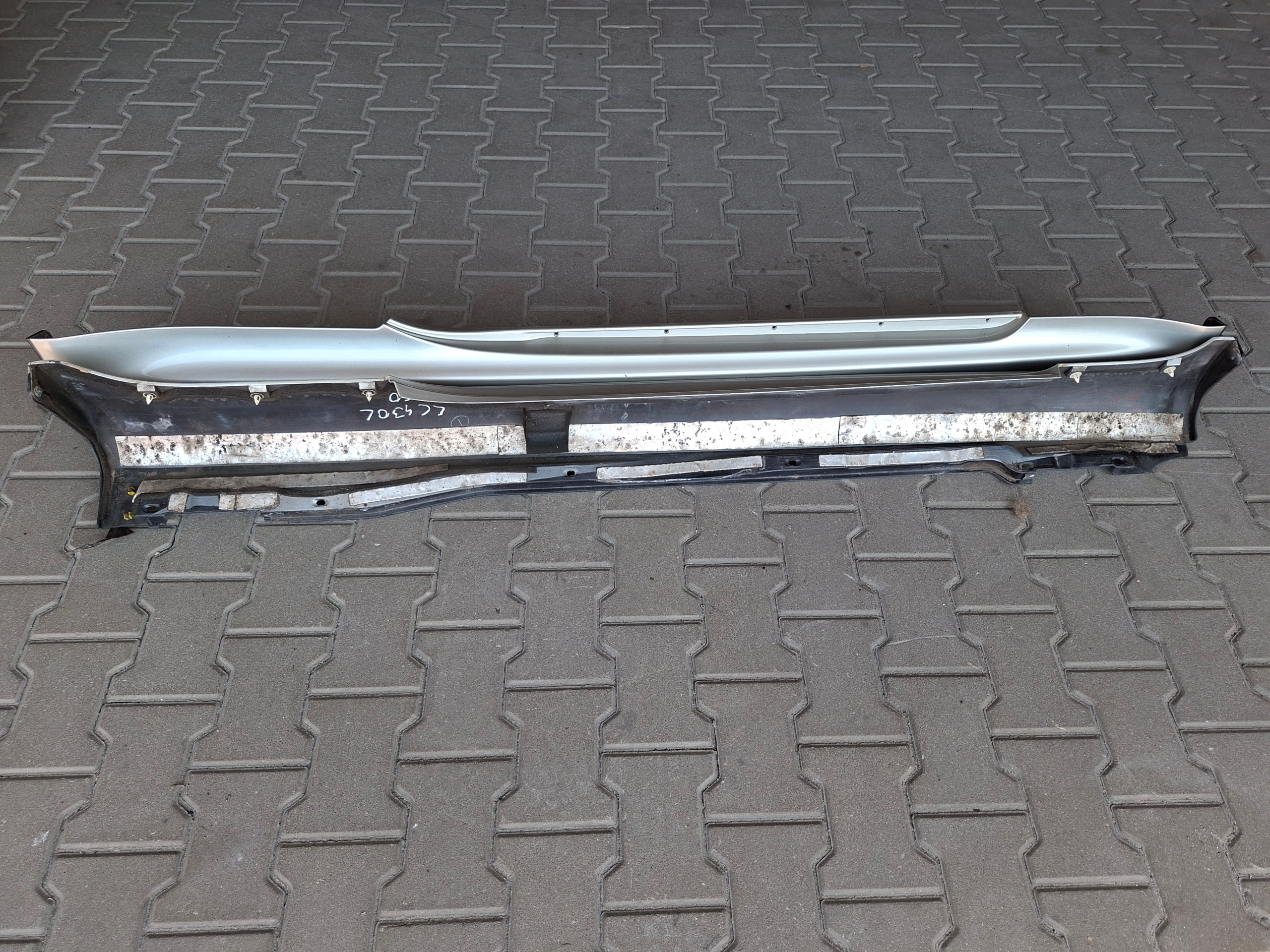 threshold left moulding threshold left LEXUS SC II 430 SC430 1C0