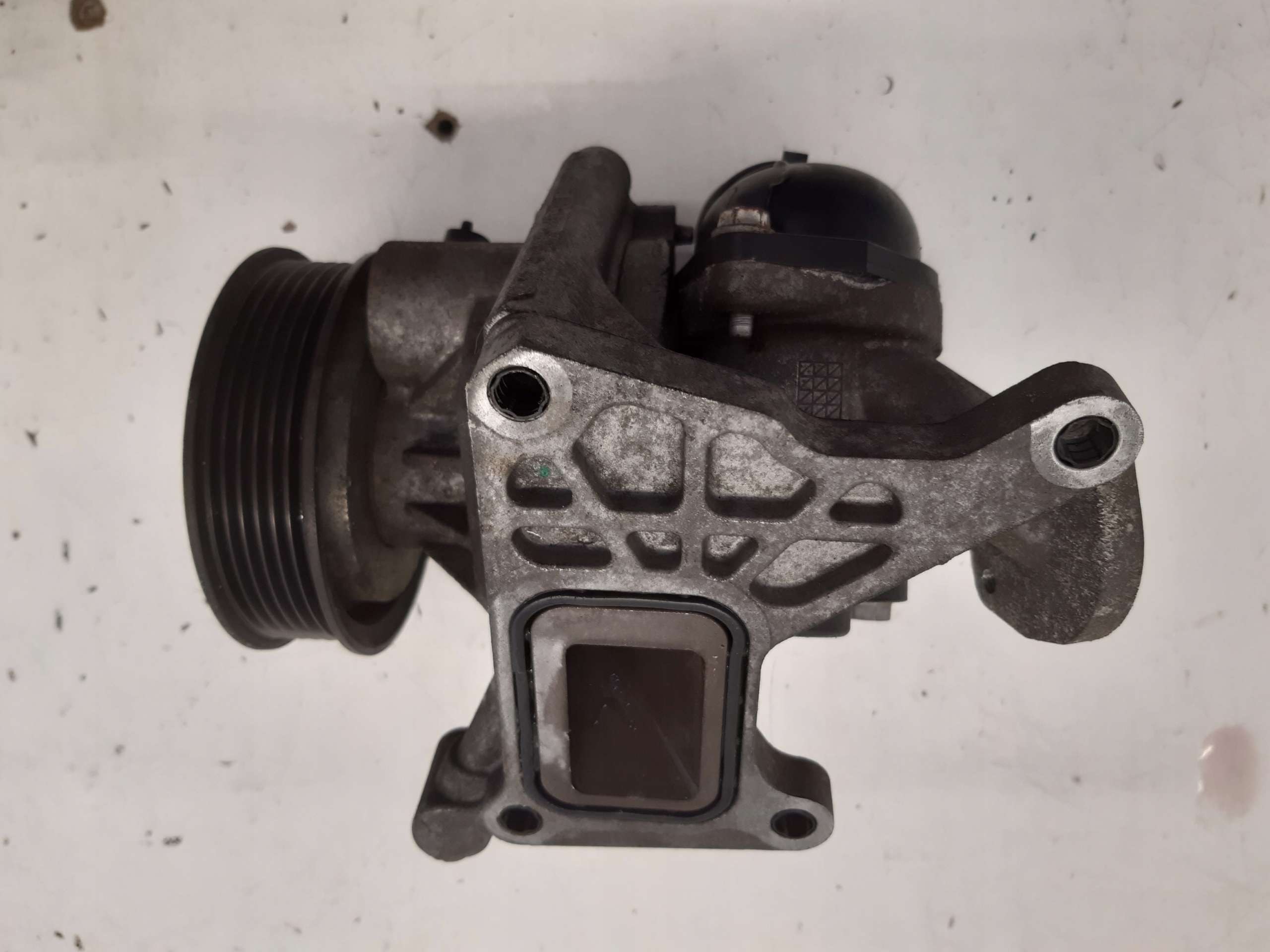 vízpumpa 55484533 Opel Mokka A 1,6 CDTI