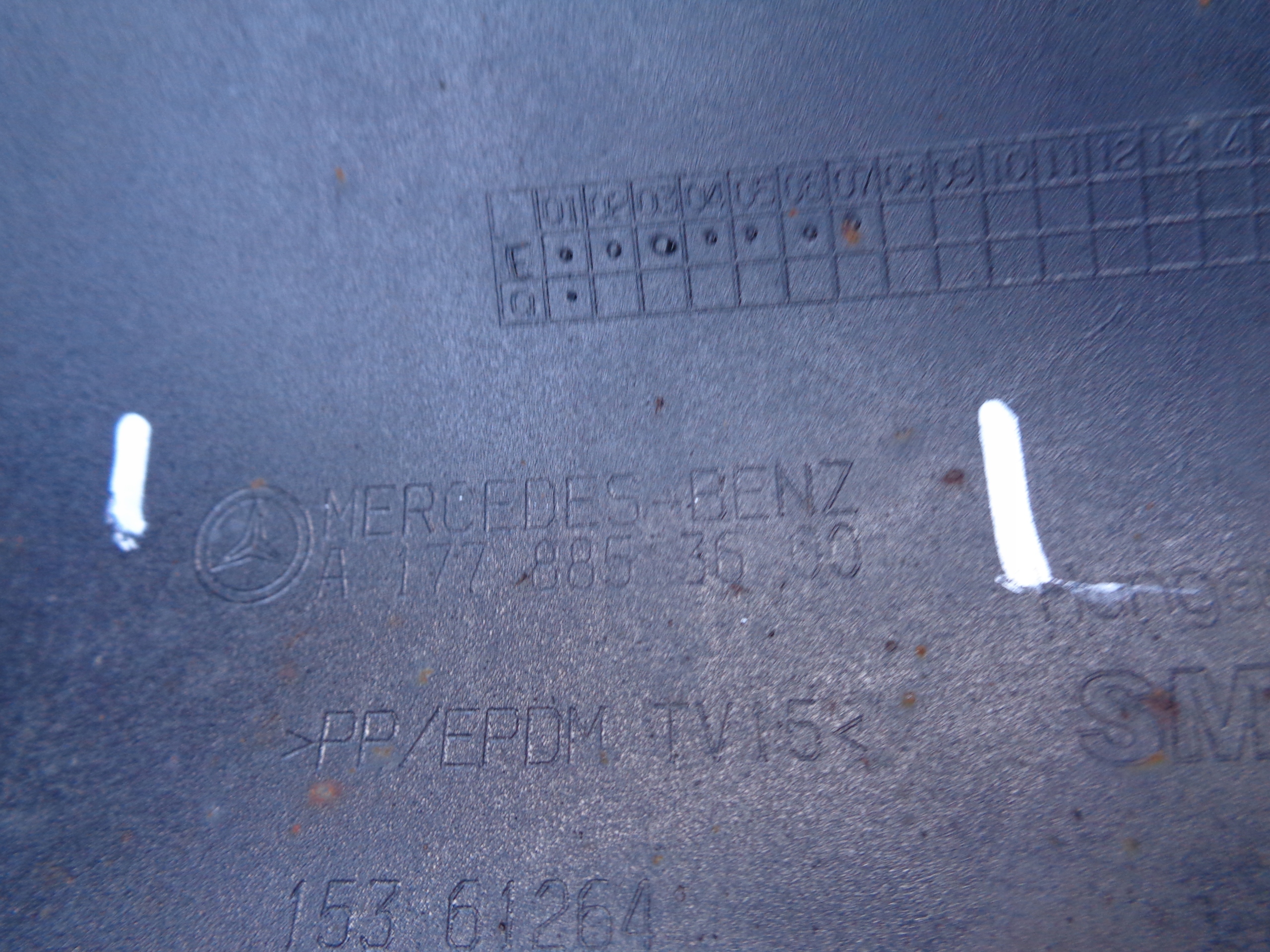 Frontstoßstange MERCEDES A-KLASA W177 18- NR 51395