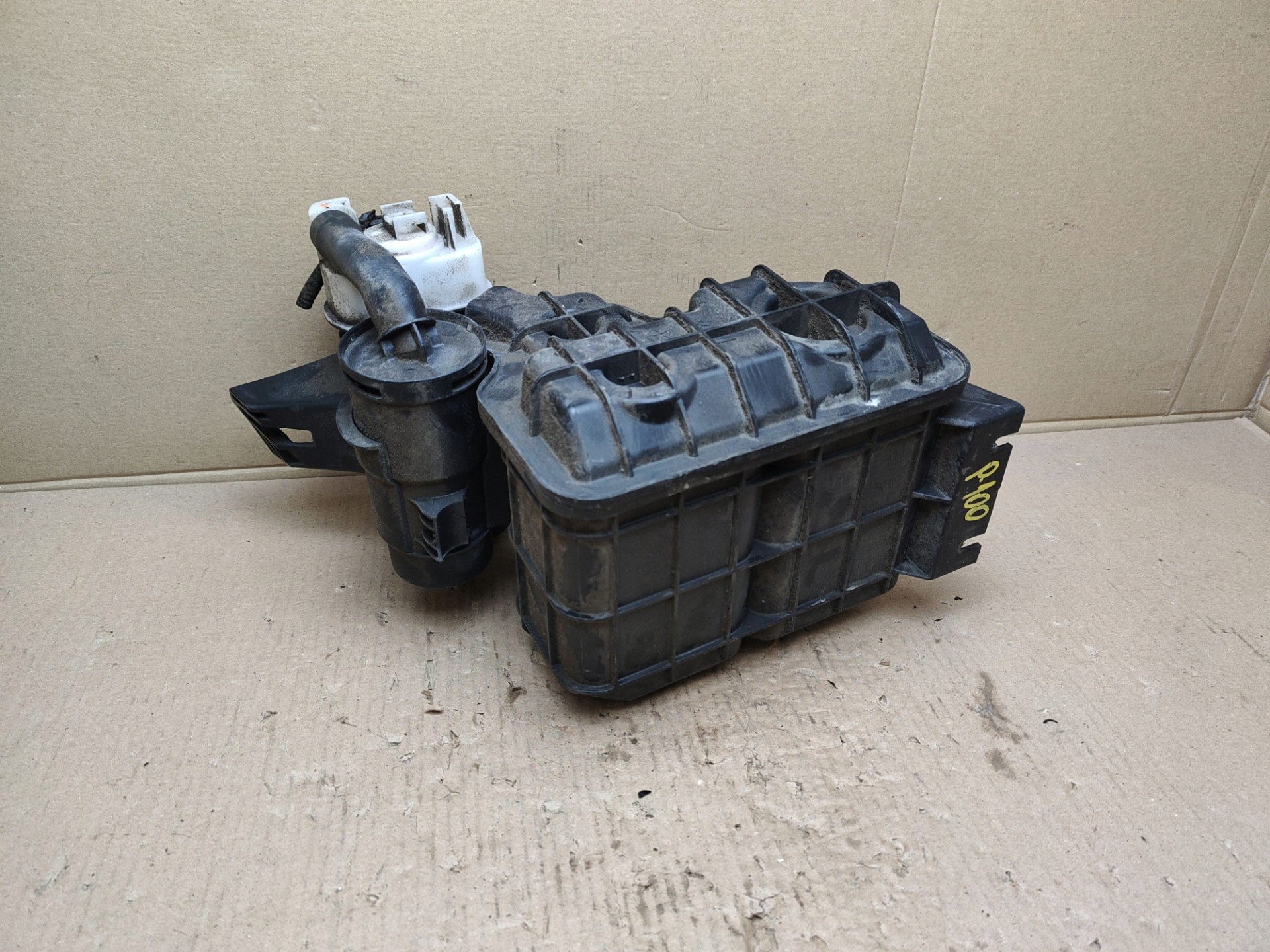 carbon filter Jeep Cherokee 5 2014 P68152022AB