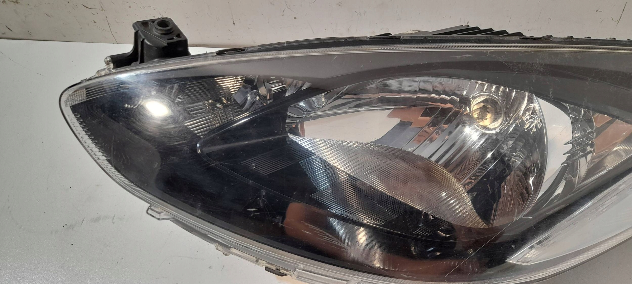 Mazda 2 DE Licht vorne links DR6151040 (R479)