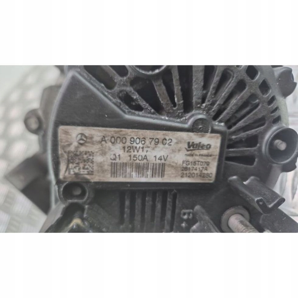 Mercedes E200 CGI C207 Alternator A0009067902
