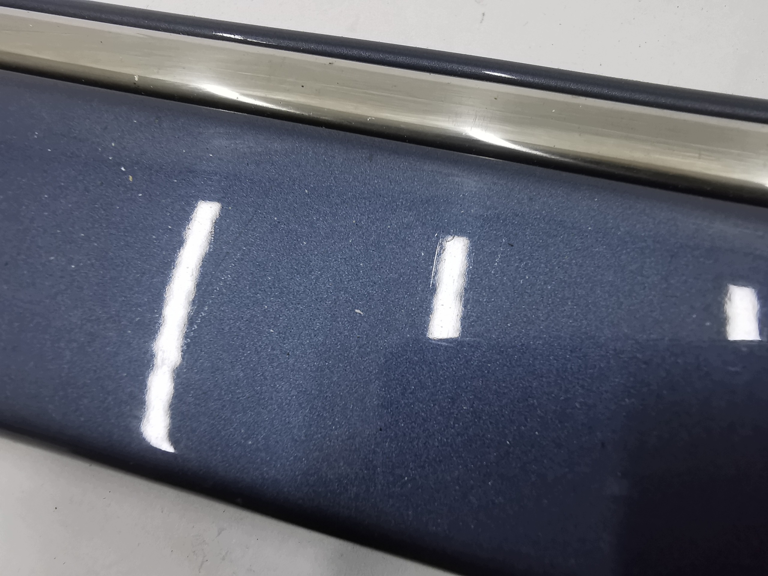moulding door left front front MERCEDES W211 E class A2116901962
