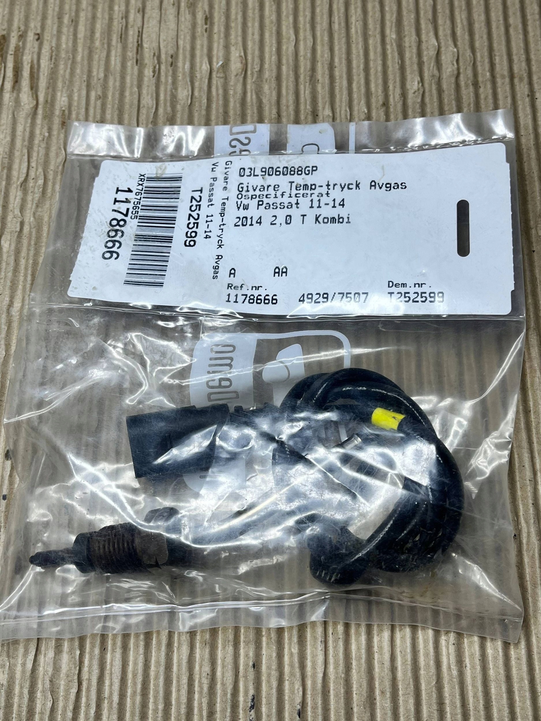 Sensor temperatury Gase Volkswagen PASSAT B7 03L906088GP