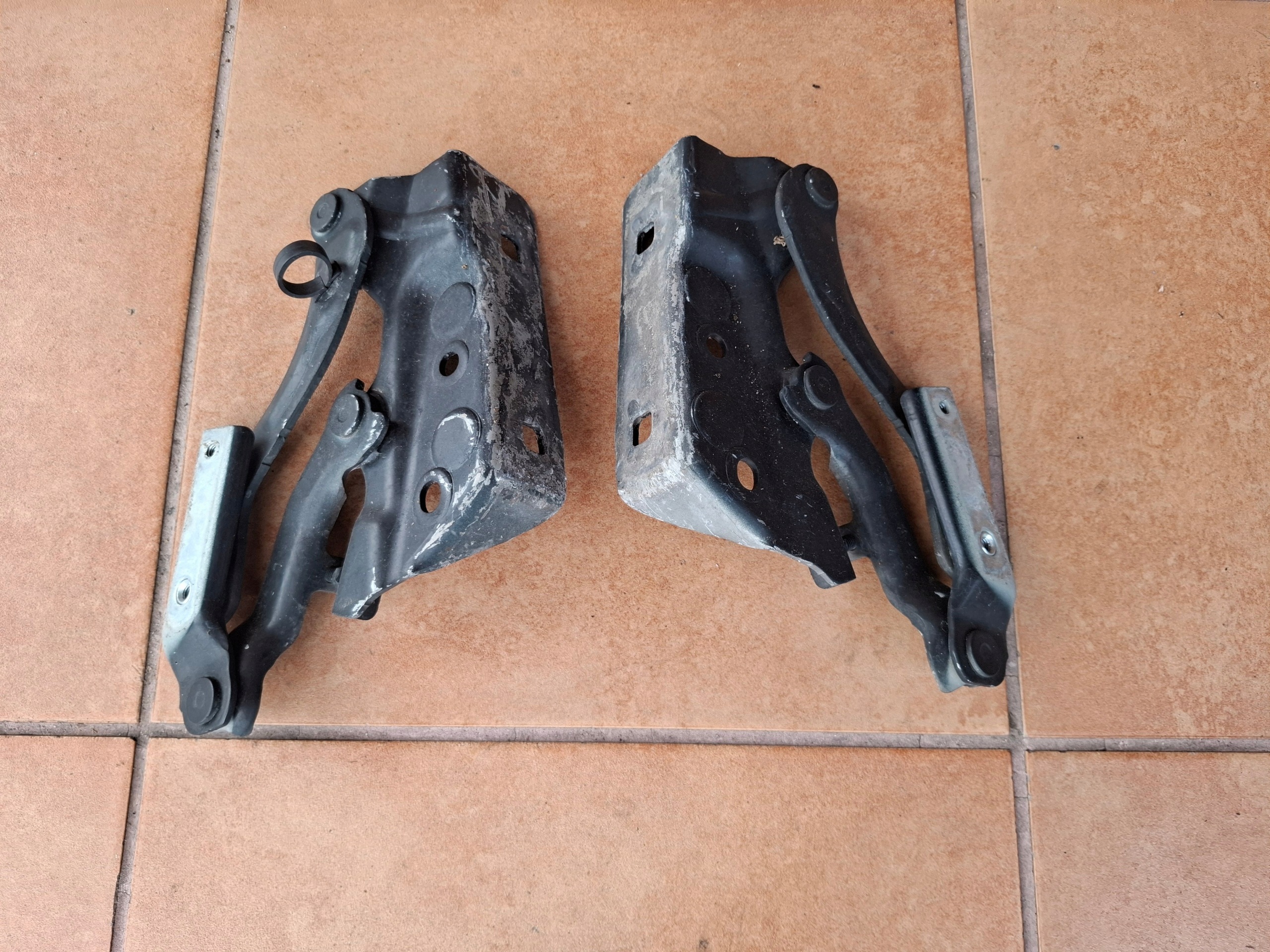 Cerniere cofano MERCEDES B KLASA W245