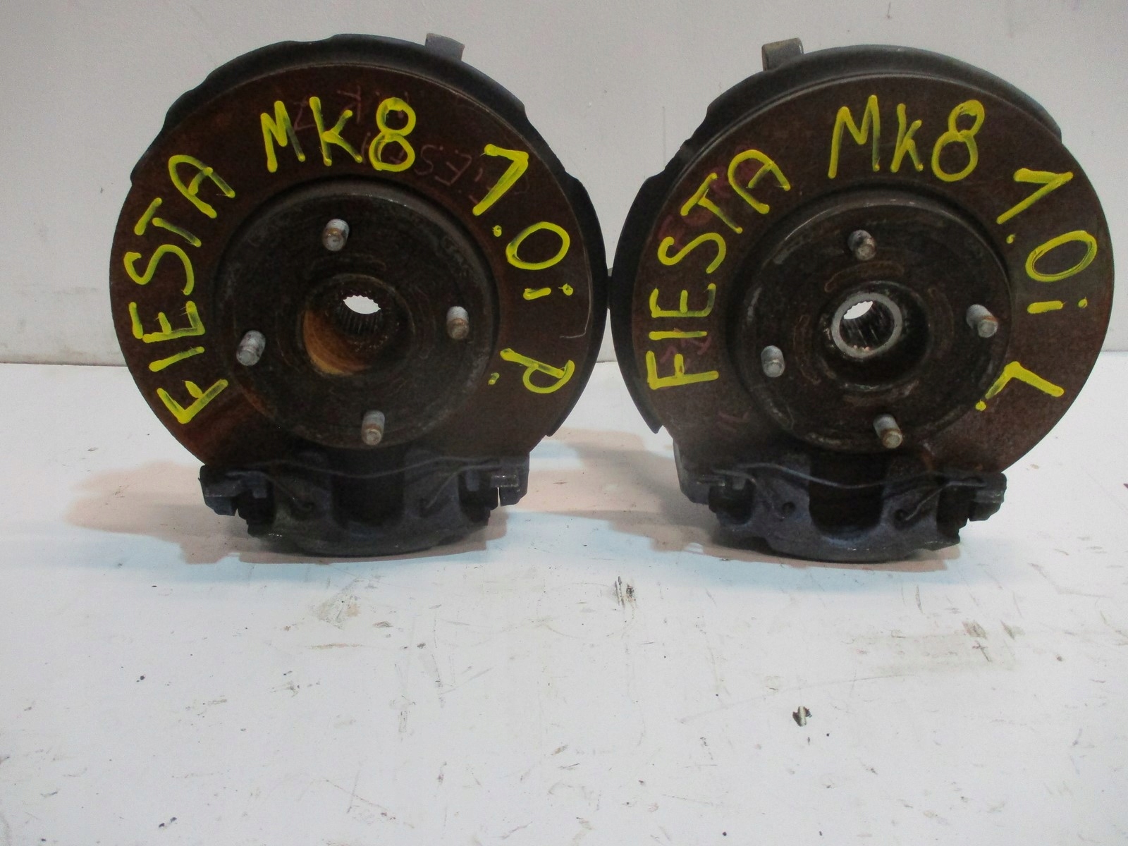 swing FORD FIESTA MK8 1,0i left