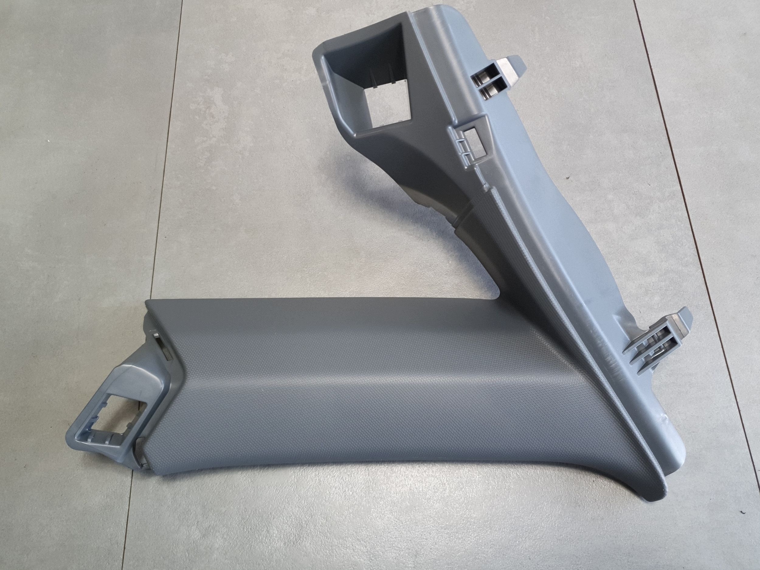 Audi A3 8Y hb cover slupka C left 8Y4867287A