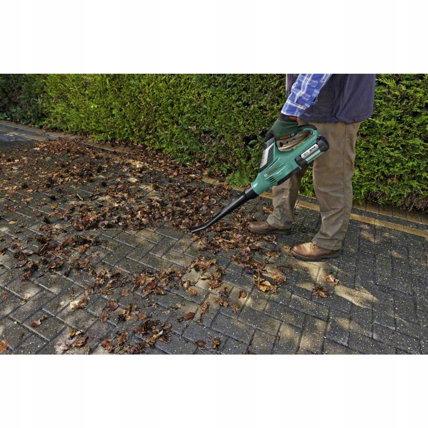 Akumulatorowa dmuchawa do liści Bosch 36V 2Ah regulacja prędkości Zasilanie akumulatorowe