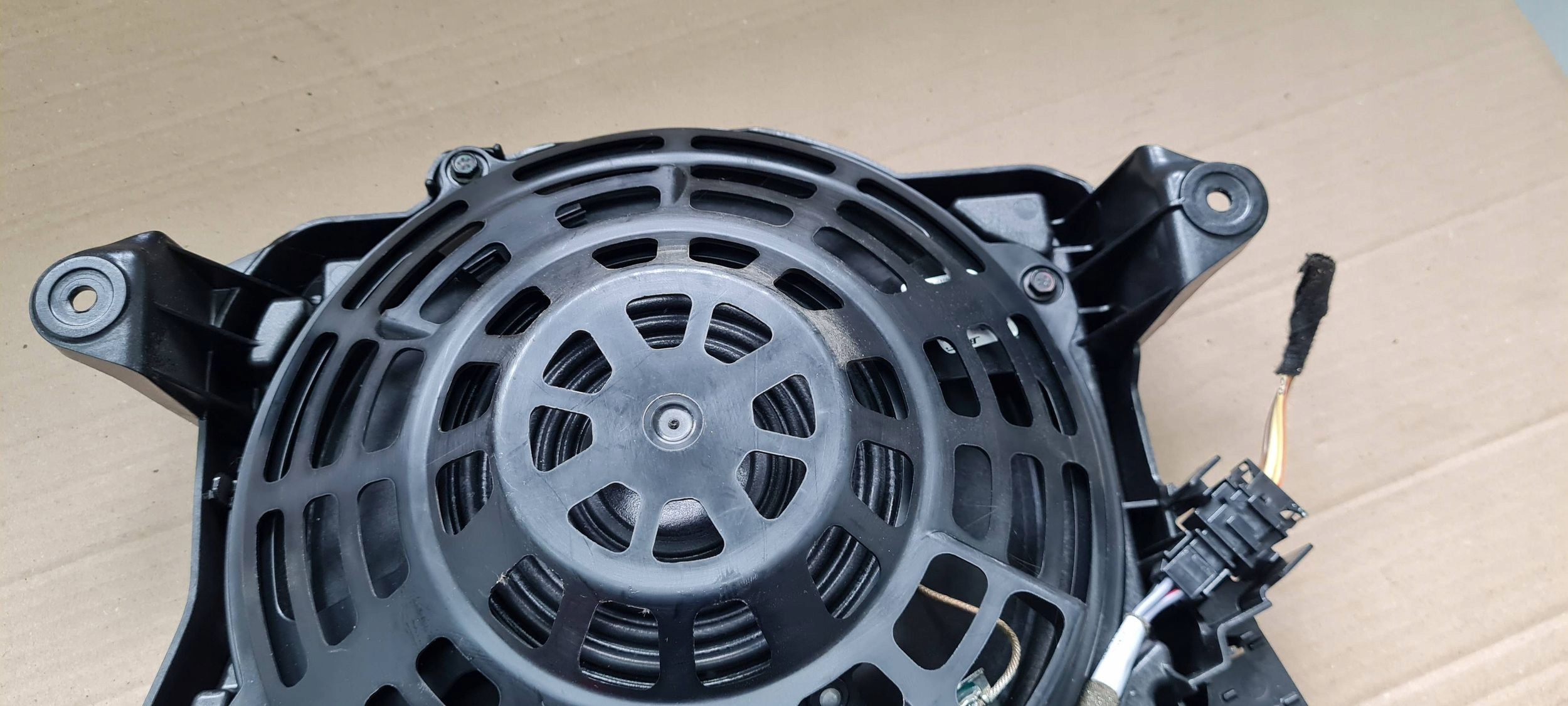 A6 C7 4G S6 speaker boot BASOWY SUBWOOFER BOSE 4G8035709