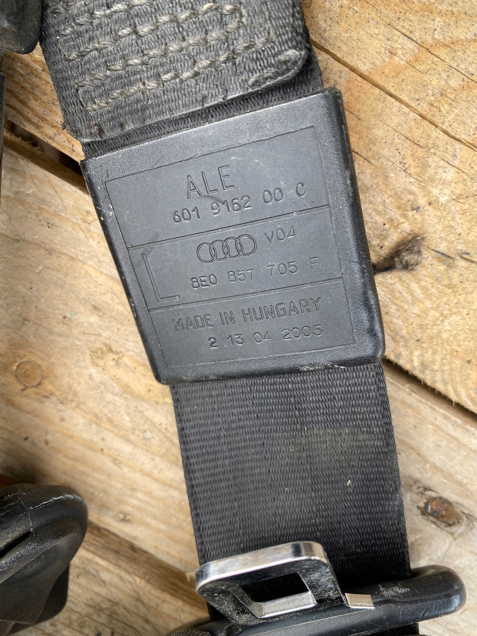 tension belt safety left front AUDI A4 B7 8E0857705F