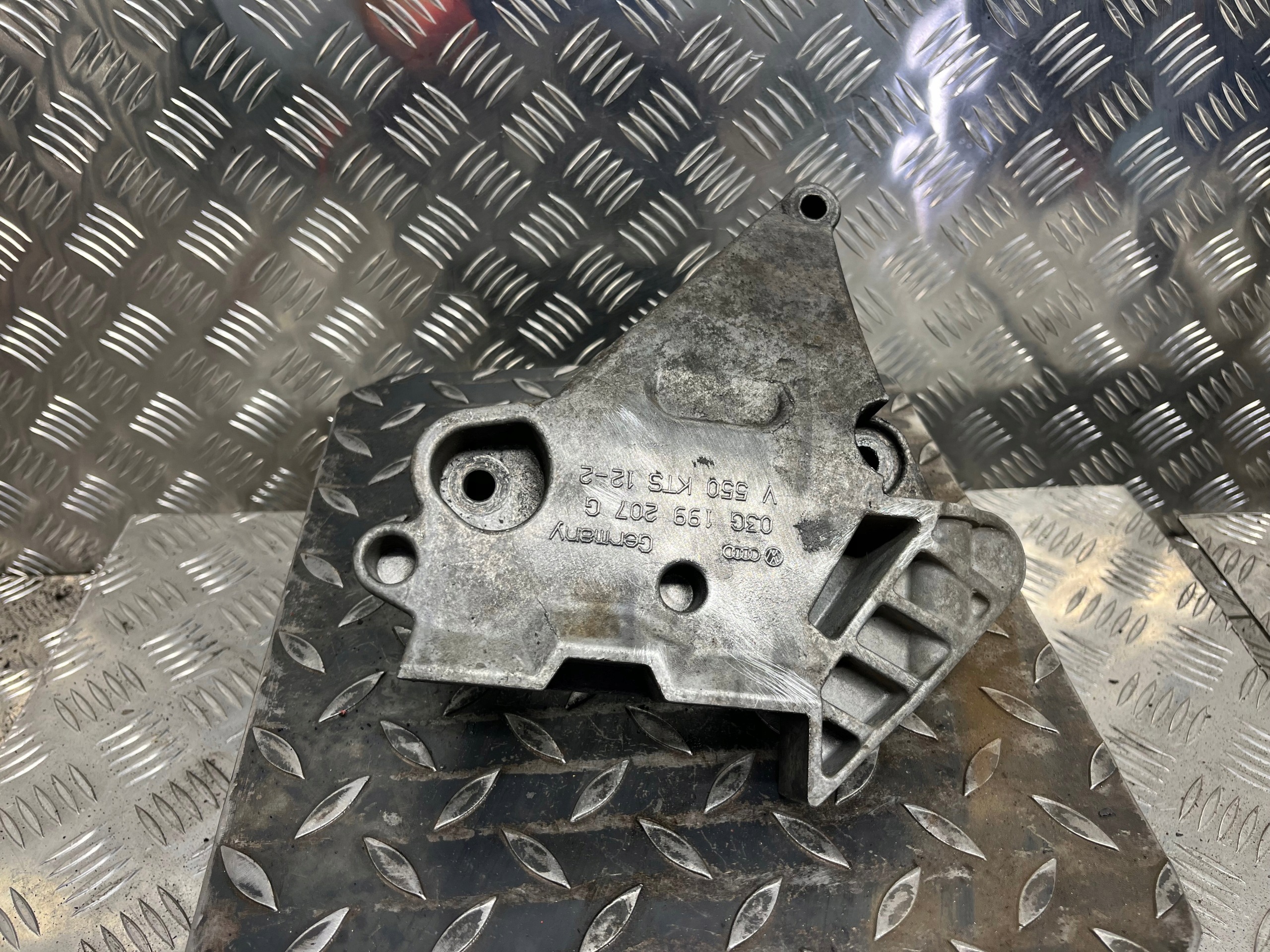 engine mount VOLKSWAGEN TOURAN 1