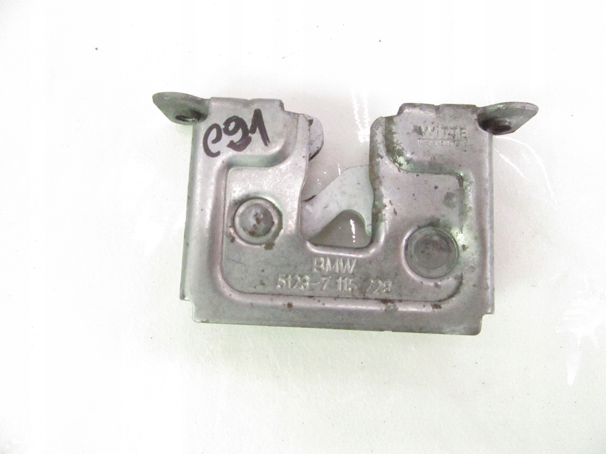bonnet latch lock BMW e60 e61 e63 e81 e83 e88 e90 e92