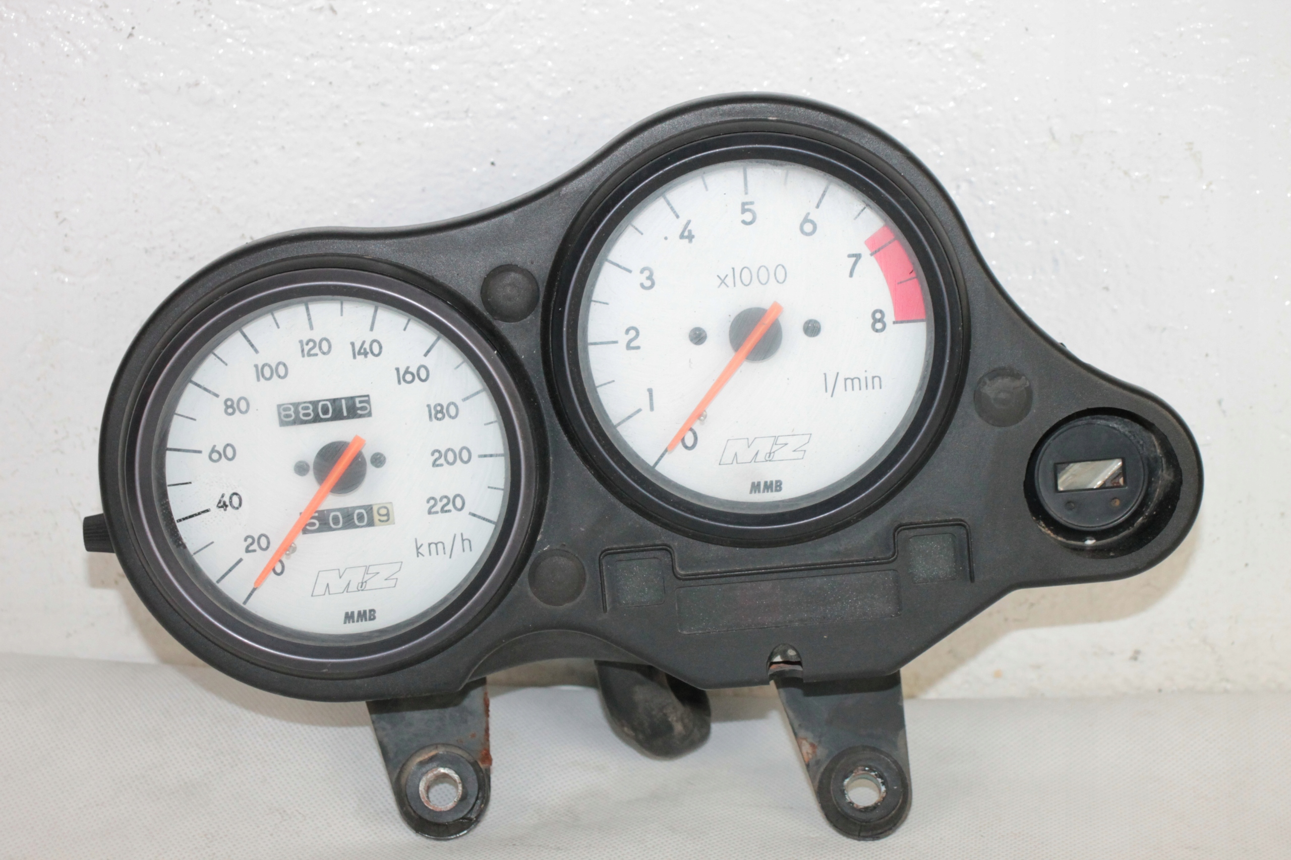 MZ660 11 - MZ СКОРПИОН 660 95-03 ЧАСЫ СЧЕТЧИК