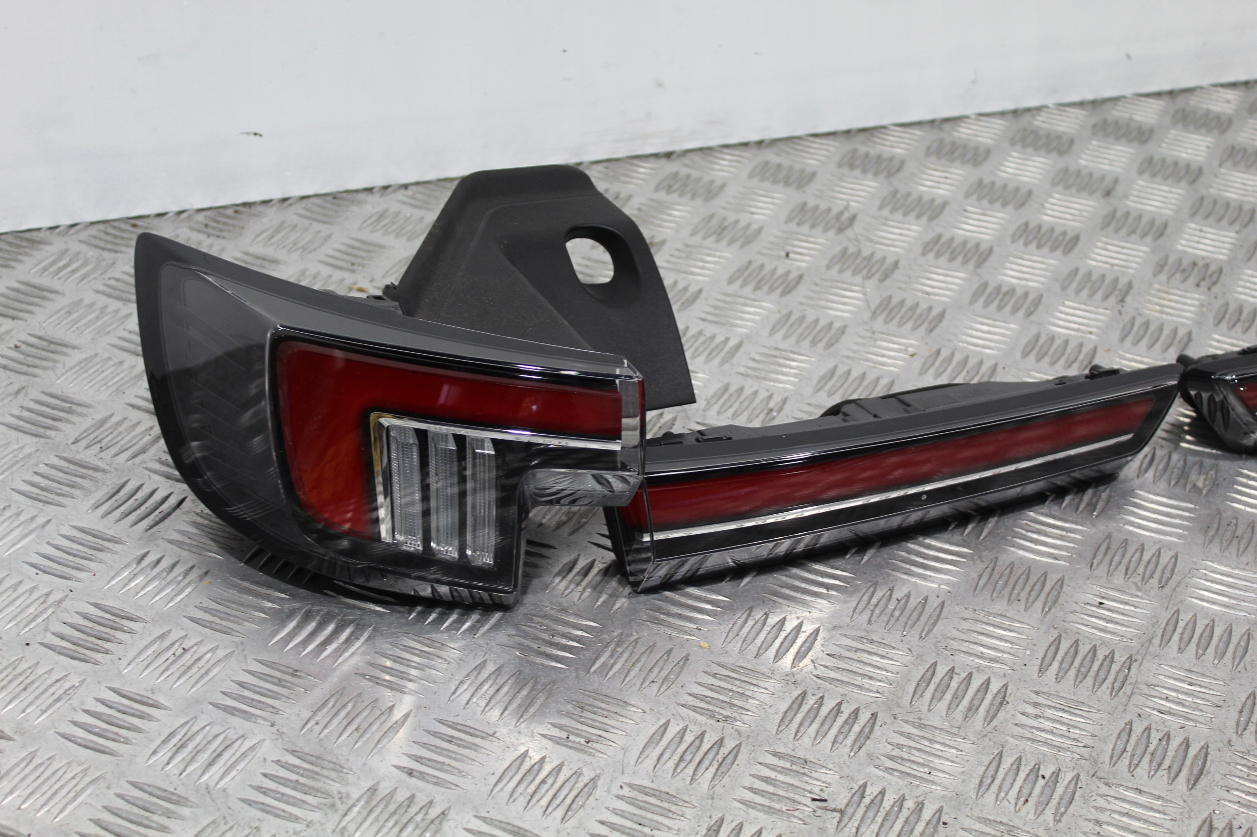 lights rear part OPEL MOKKA B
