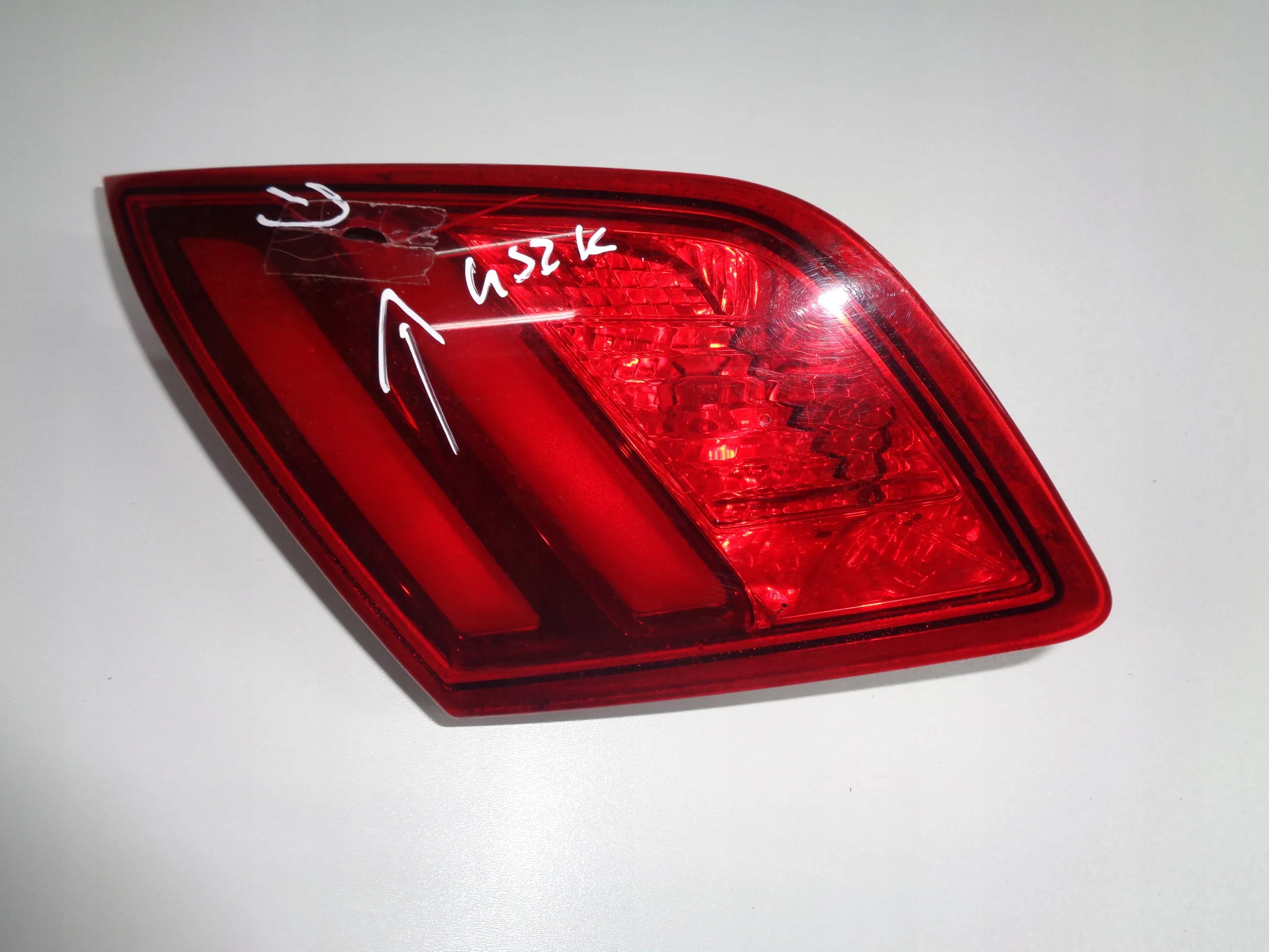 PEUGEOT 308 T9 light left rear part HB KLAPE damaged