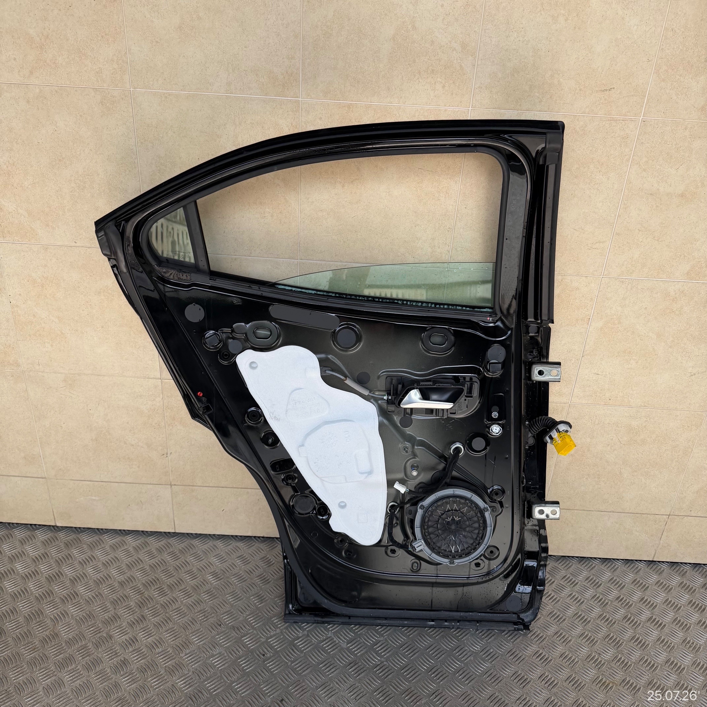 door complete rear. left OPEL MOKKA B 2023 ROK