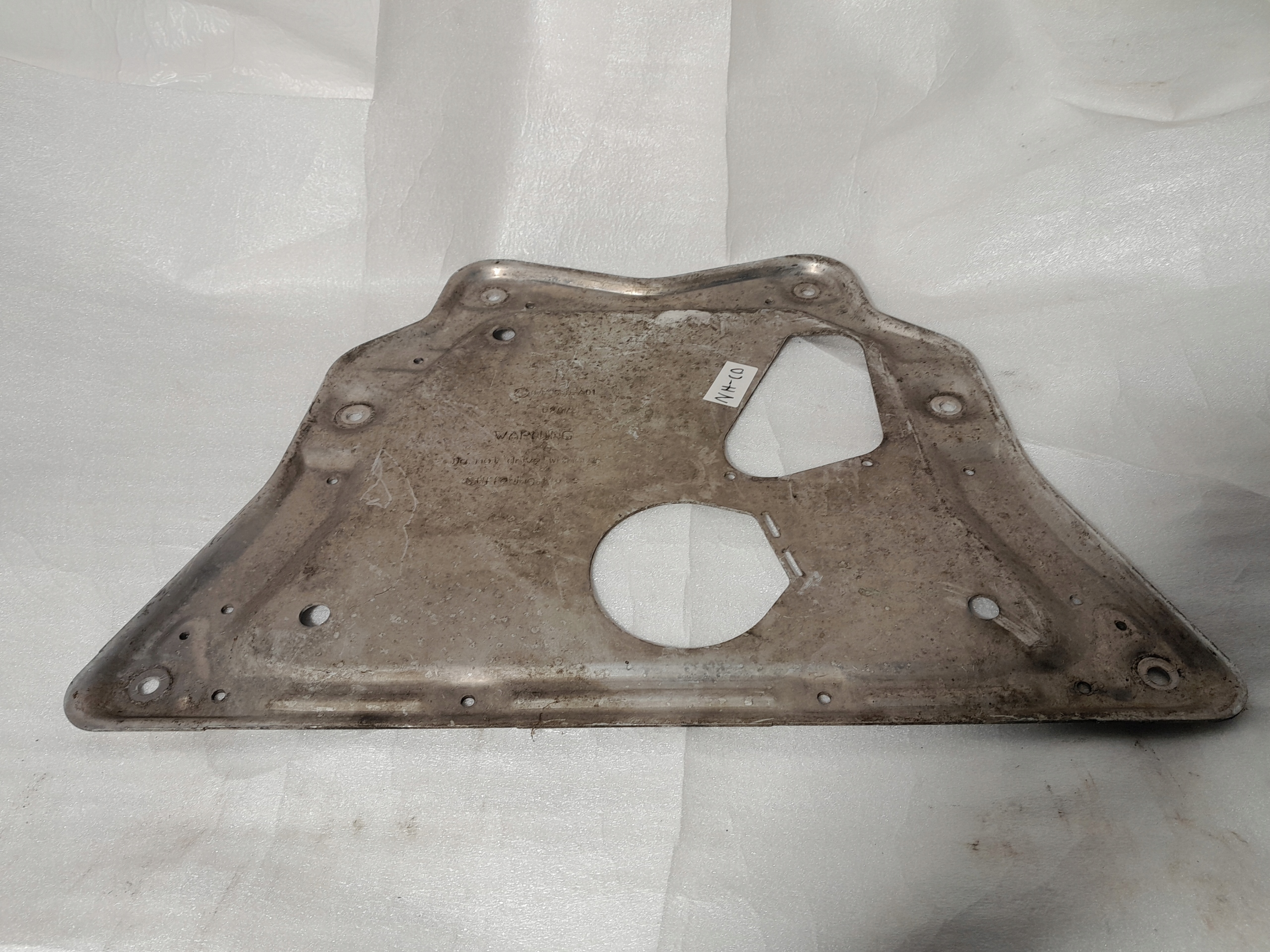 BMW X5 E70 cover lower of the engine 6773000