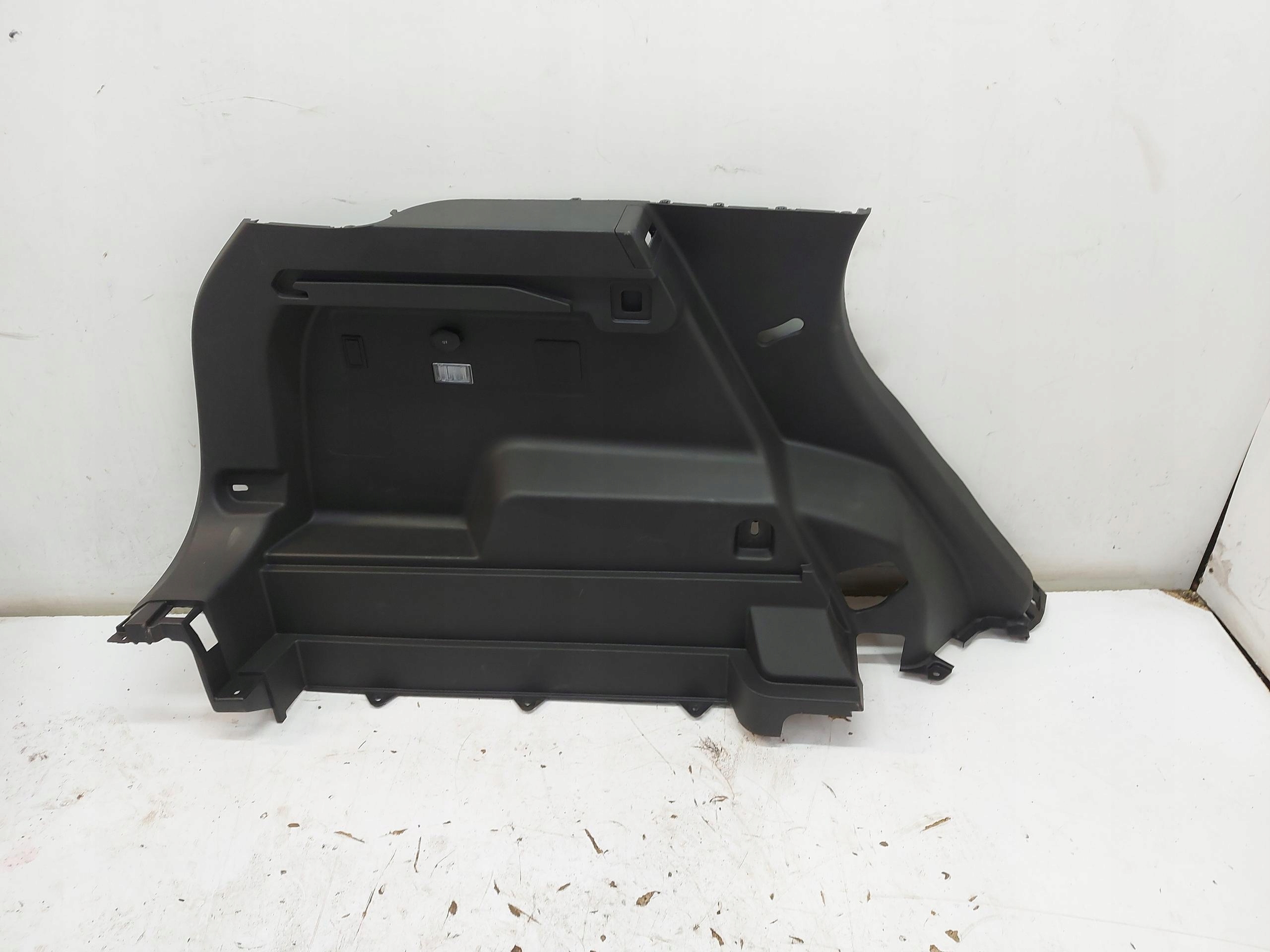 Jaecoo 7 PHEV 2025r boot upholstery left rear part