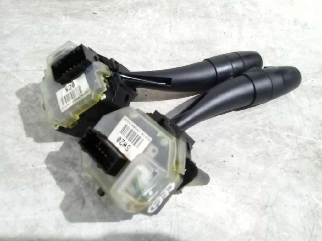 Kia Ceed et Commandes Commodo phares