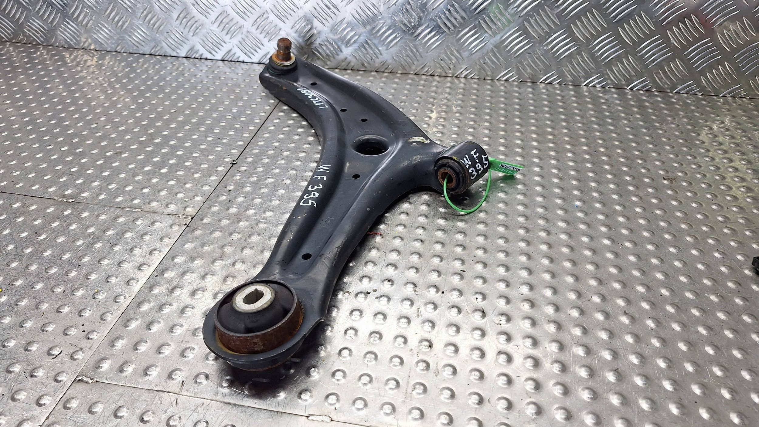 arm left front L1TC-3051-AB FORD PUMA MK2