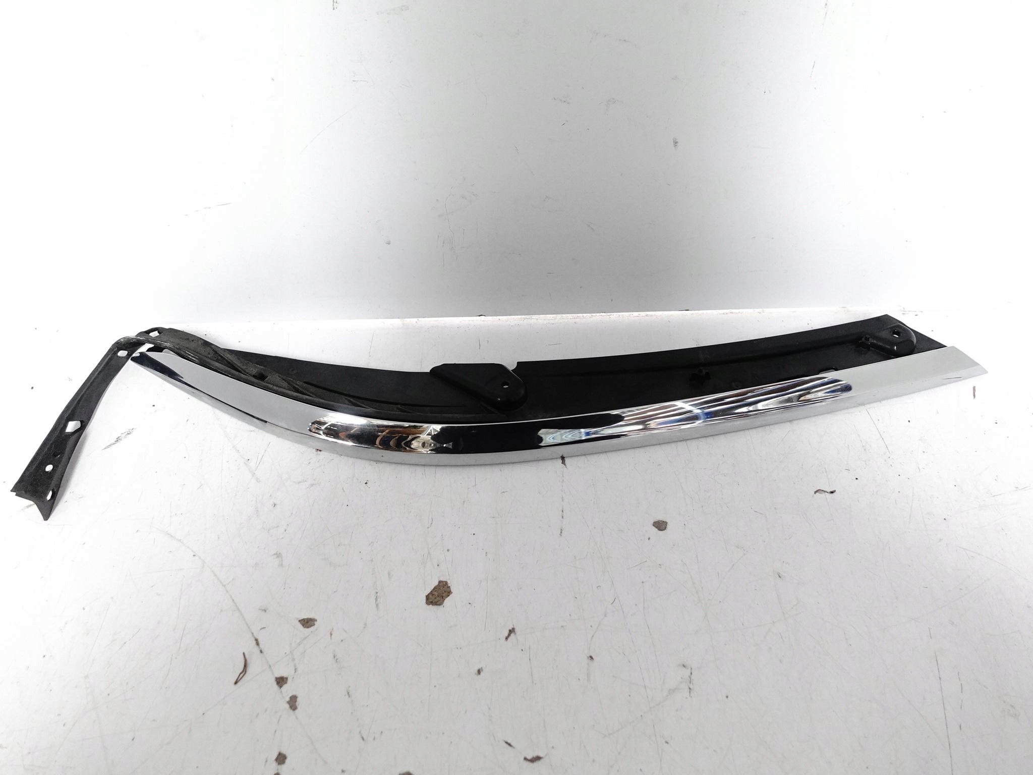 VW PASSAT B8 3G0 15- moulding CHROM NAD REFLEKTOR grill grille front right