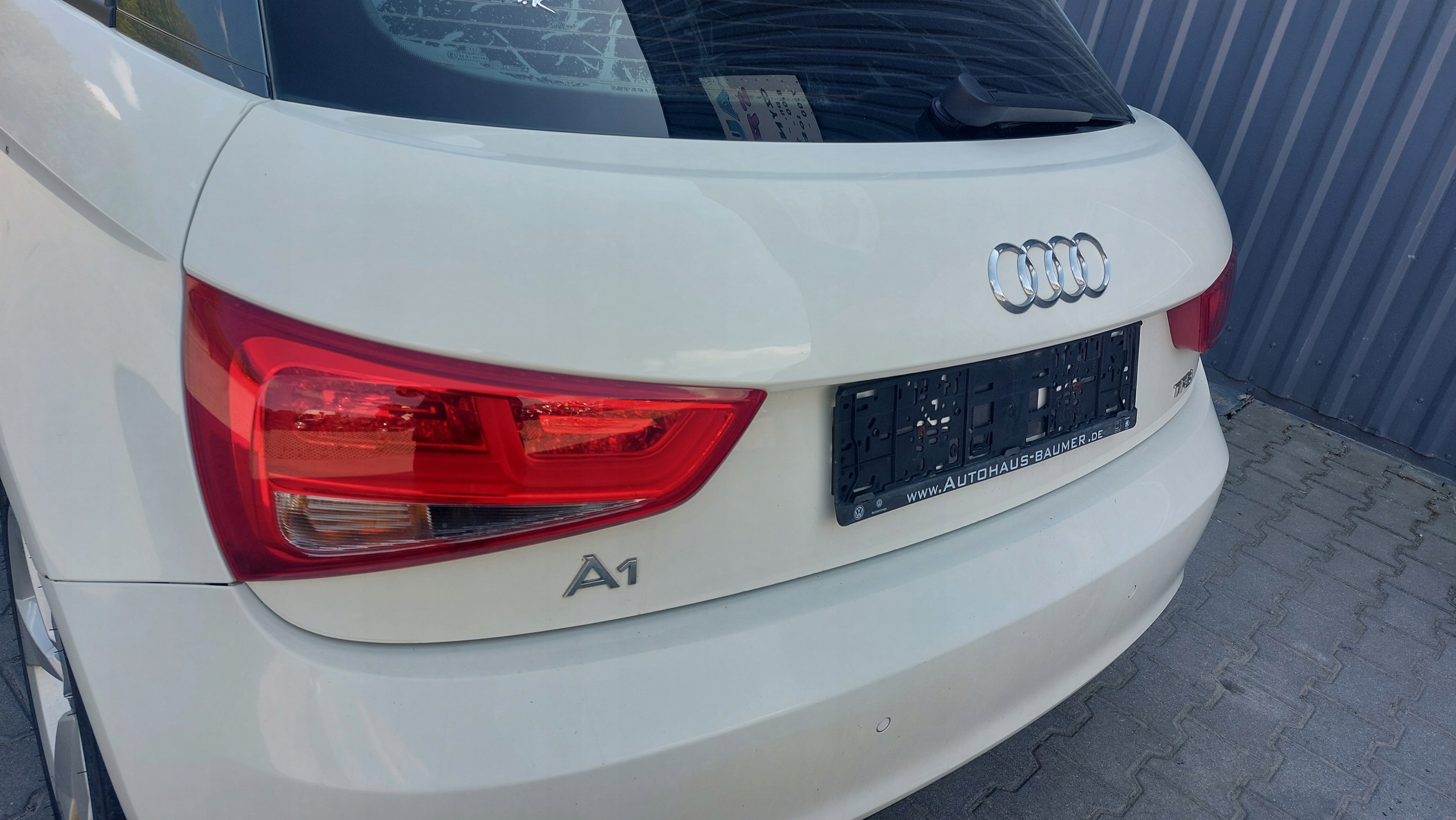 AUDI A1 8X 10-14r trunk door boot colour LY9K