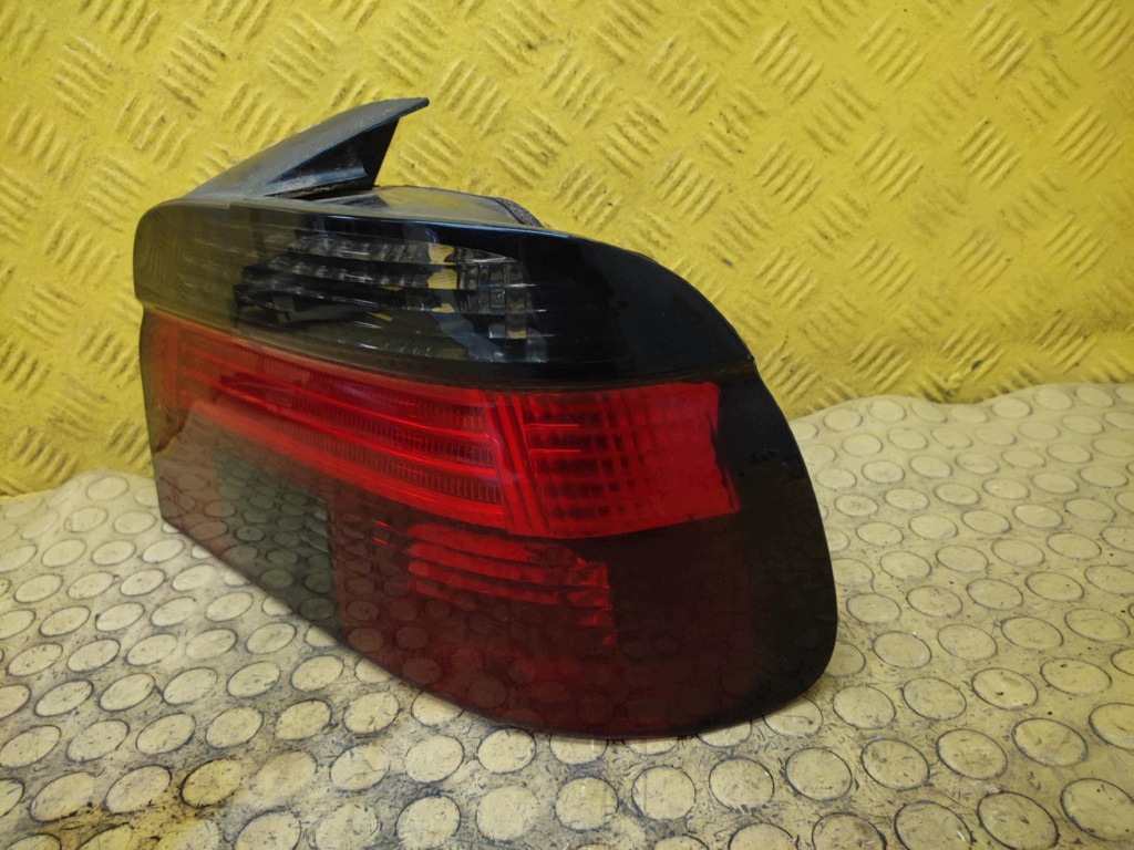 BMW E39 light right rear part