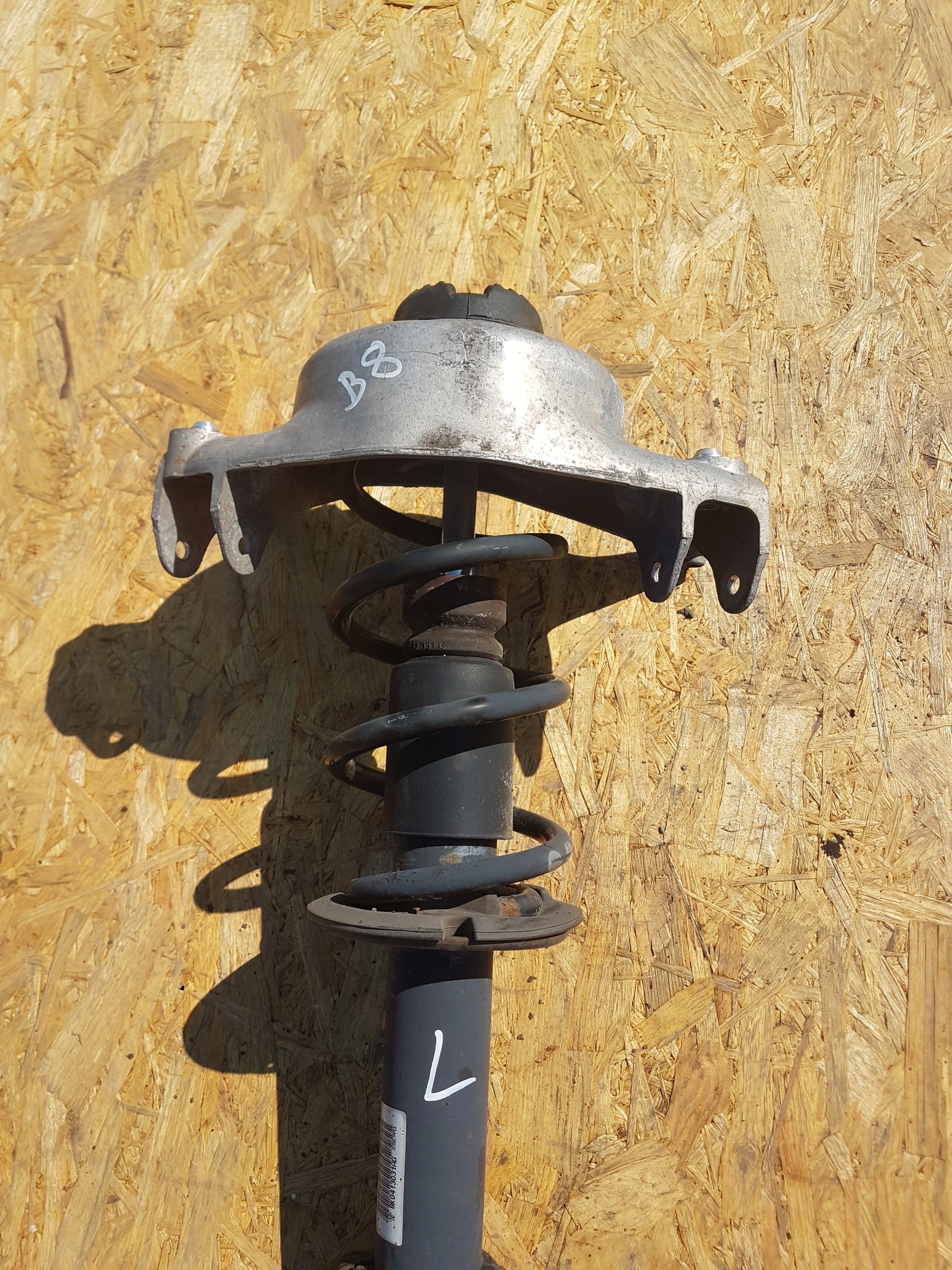 shock absorber left front AUDI A4 B8 A5 8K0413031AG