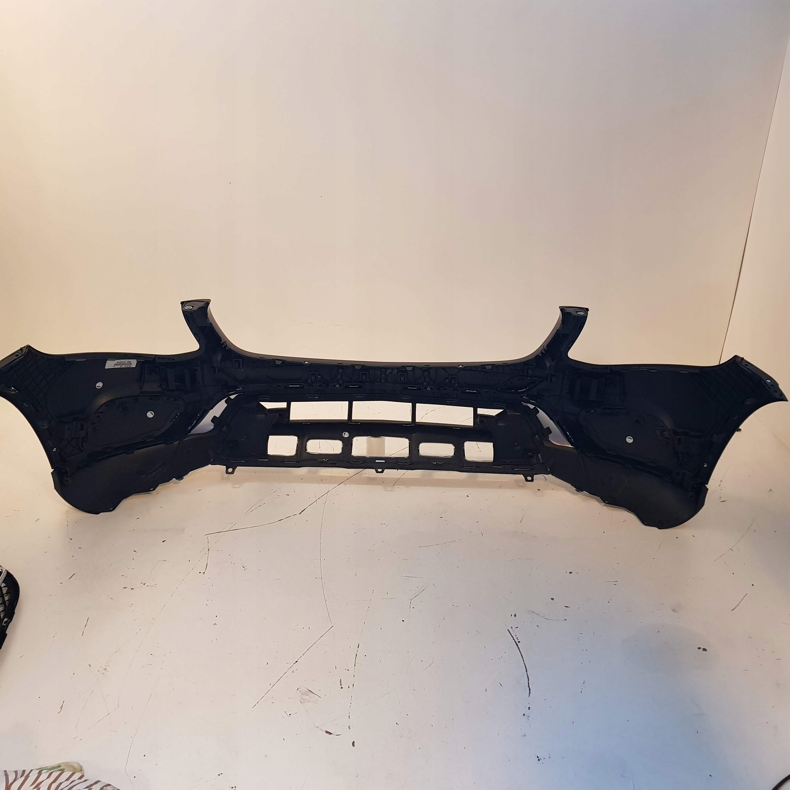 MERCEDES GLC 253 ZDERZAK PRZÓD NOWY K; 040 Typ samochodu Samochody osobowe