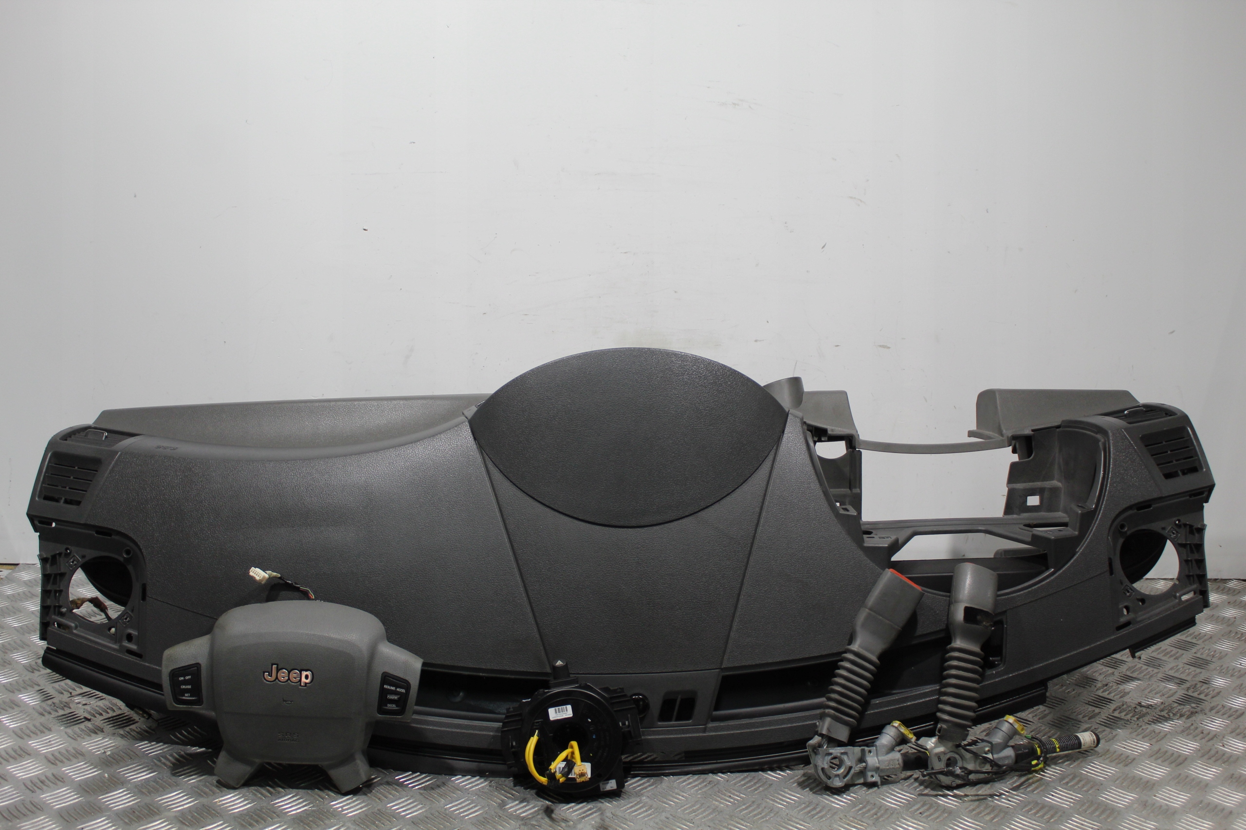 dashboard console airbag JEEP GRAND CHEROKEE WK