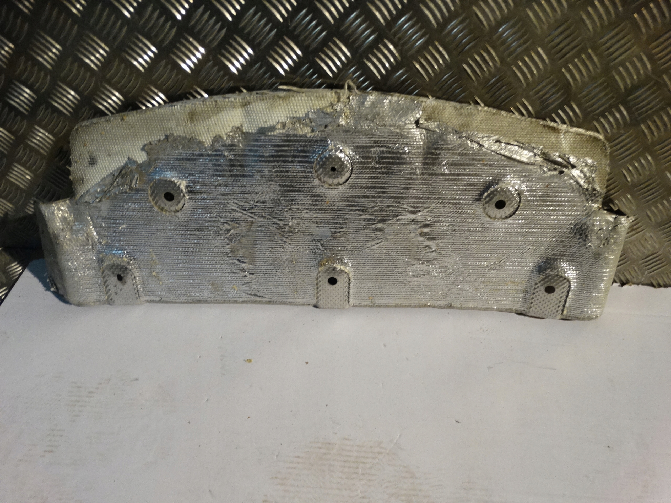 cover TERMICZNA chassis MERCEDES SLS W197 1
