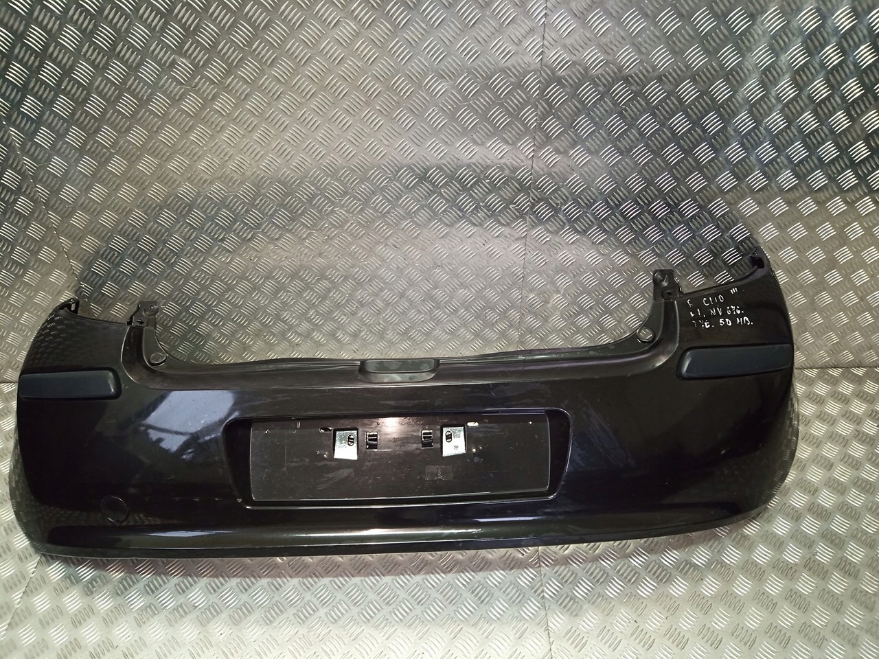 bumper rear part RENAULT CLIO III NV676