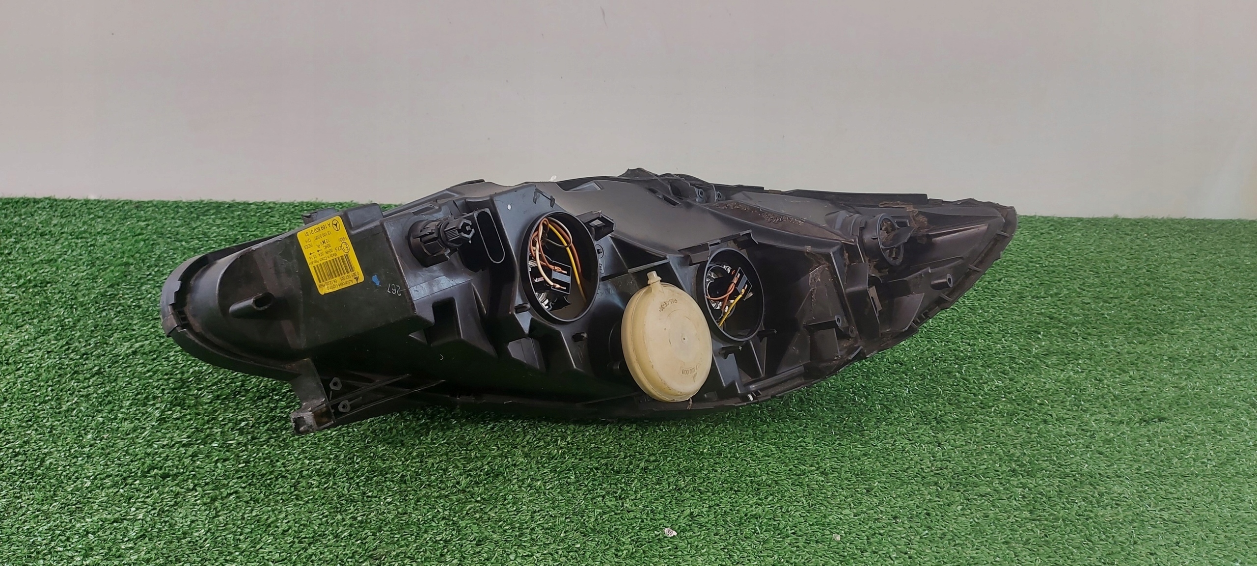 MERCEDES A-KLASA 169 left light front REFLEKTOR LH