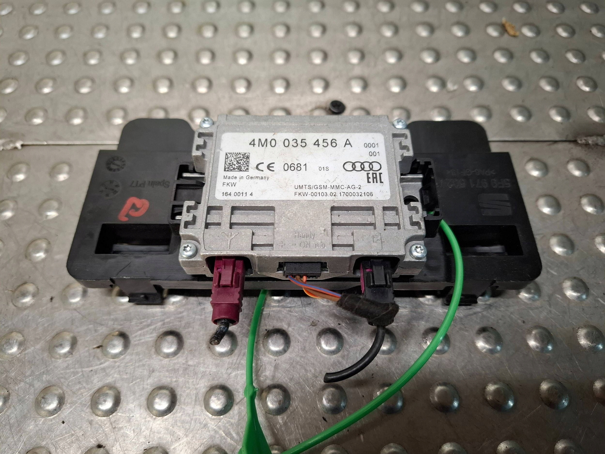 module amplifier ANTENY 4M0035456A SKODA SUPERB III AUDI A4 B9 8W Q2 81A