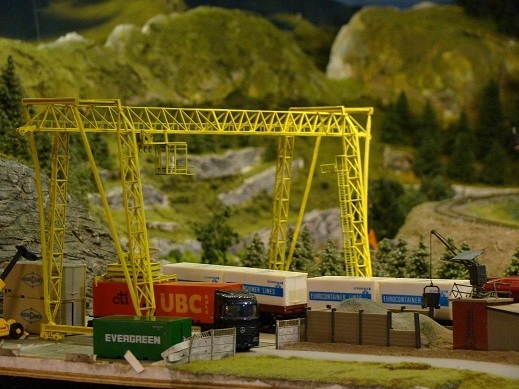 Kontejnerový jeřáb 1:120