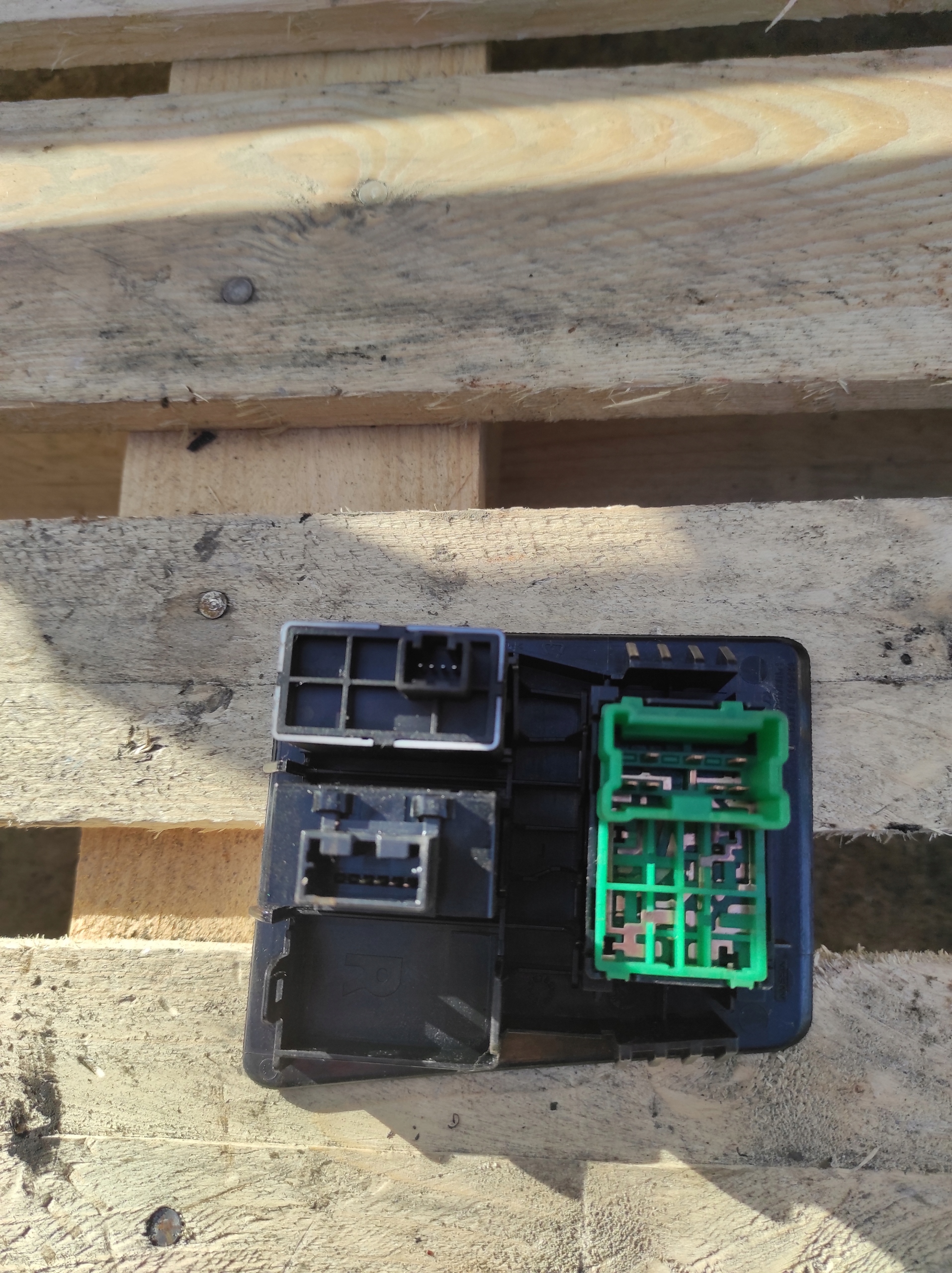 PANEL REGULATIONS- DER SPIEGEL QASHQAI J10 LIFT 25190JD00B