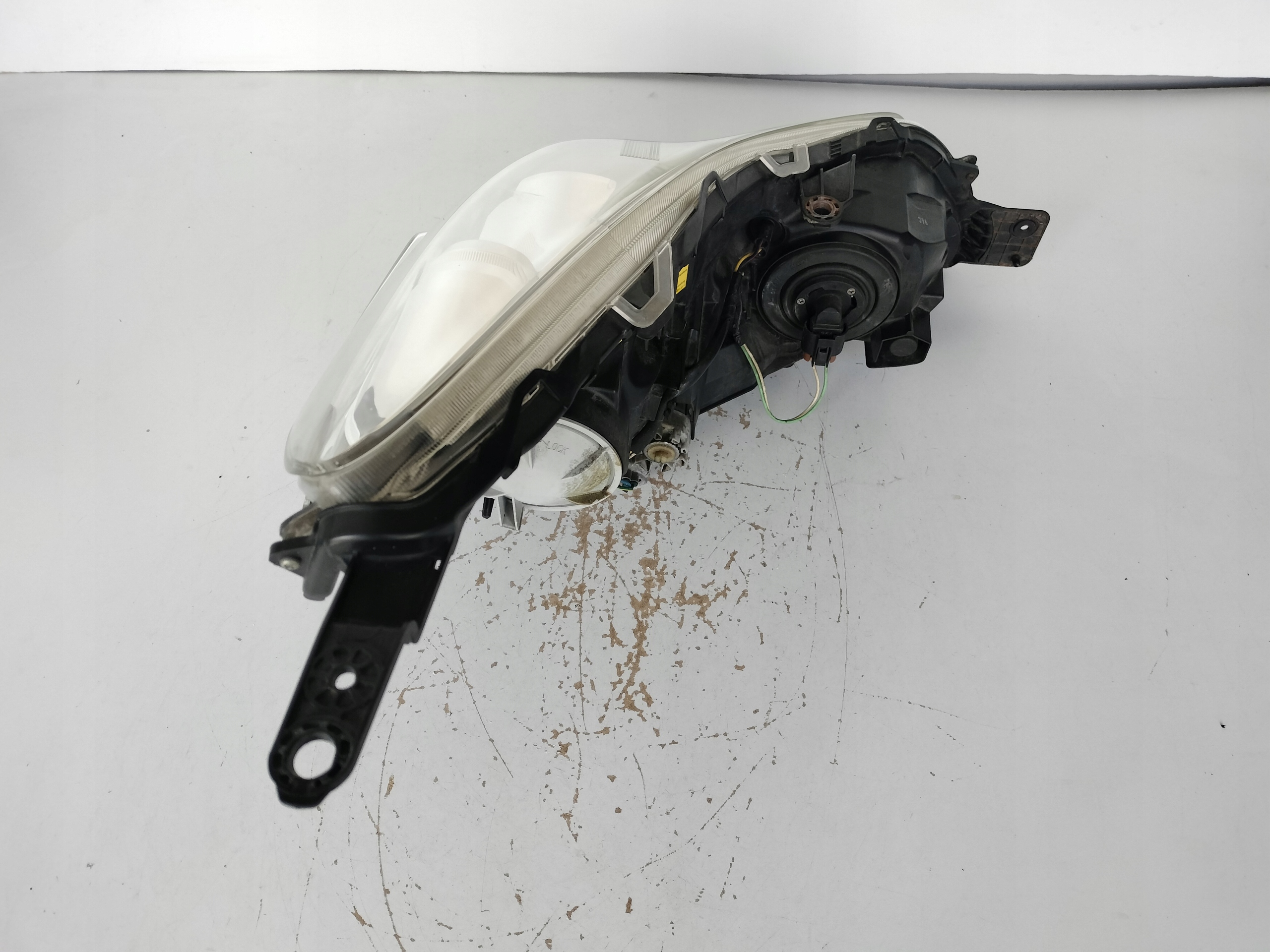 light left REFLEKTOR SUBARU LEGACY OUTBACK 09- XENON