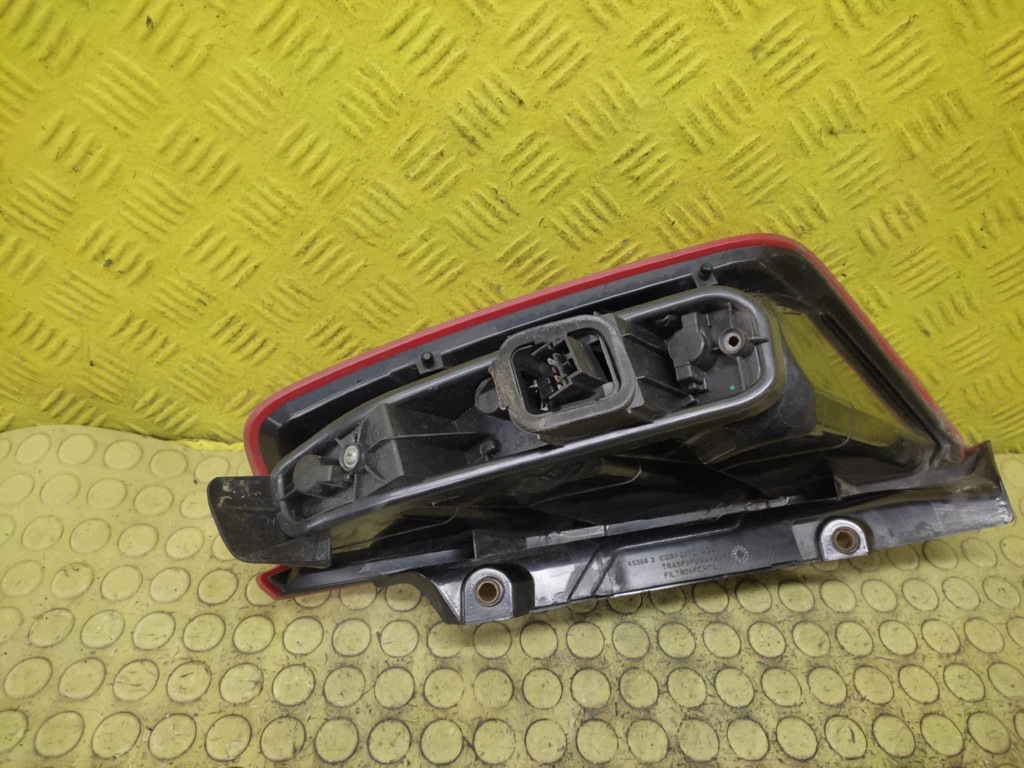 FIAT GRANDE PUNTO light left rear part 51701589