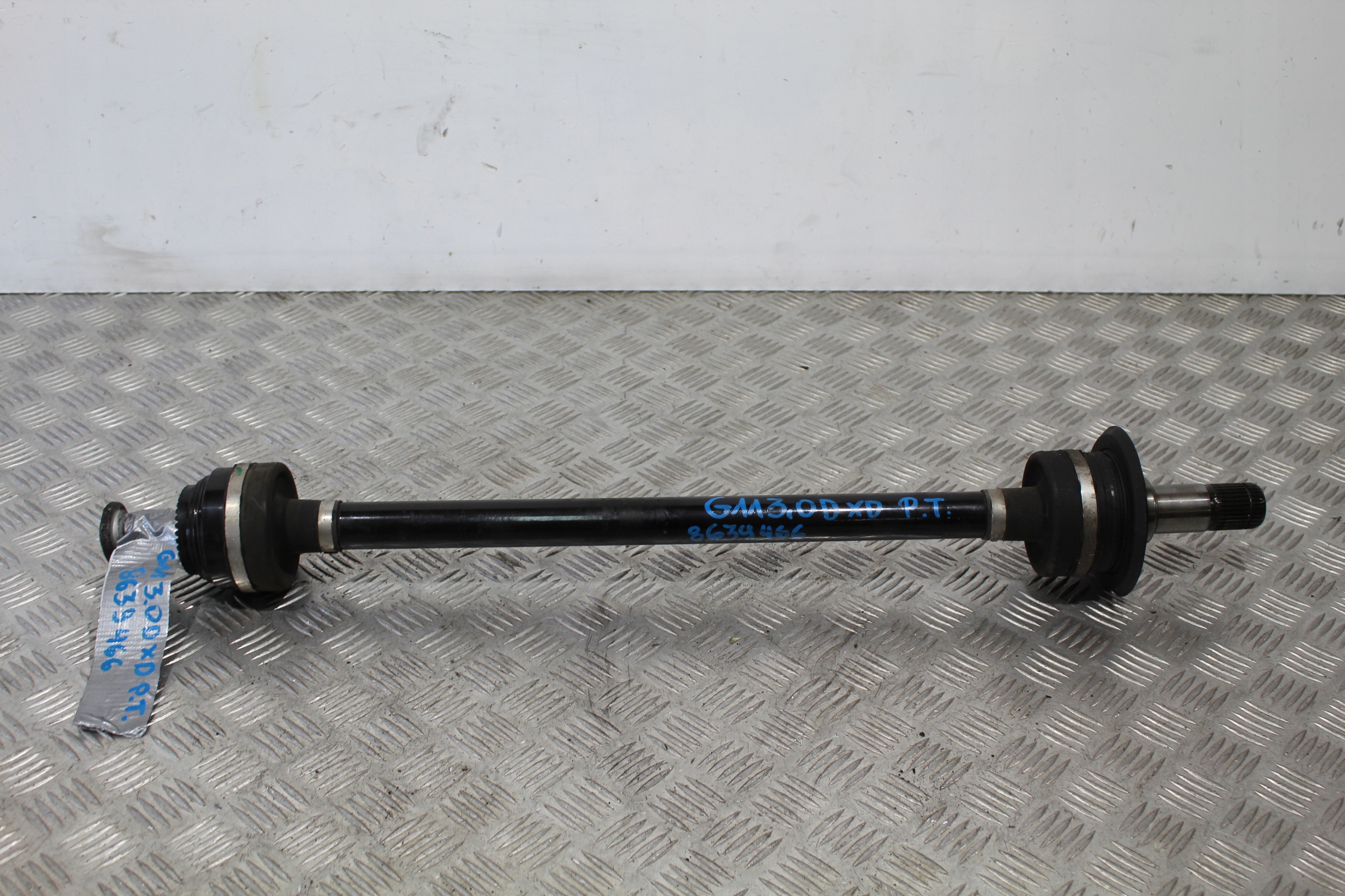semi-axis right rear part BMW 7 G11 8639466