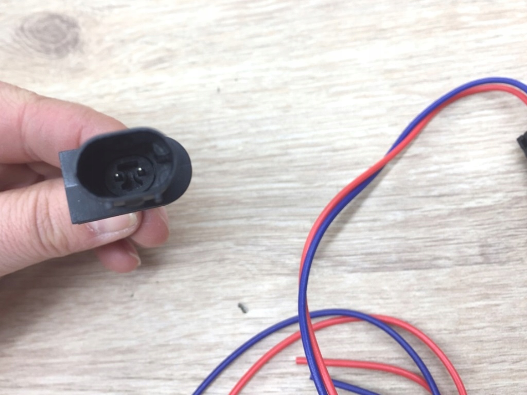 Czujnik Temperatury Do BMW E88 E82 E81 E87 F20 F21 E36 E46 E93 E36 E46 E92 Numer katalogowy oryginału CZUJNIK TEMPERATURY ZEWNĘTRZNEJ BMW TEMPERATURA ZEWNĘTRZNA ZEWNĄTRZ WTYCZKĄ WTYCZKA kabel KABLEM PRZEWÓD